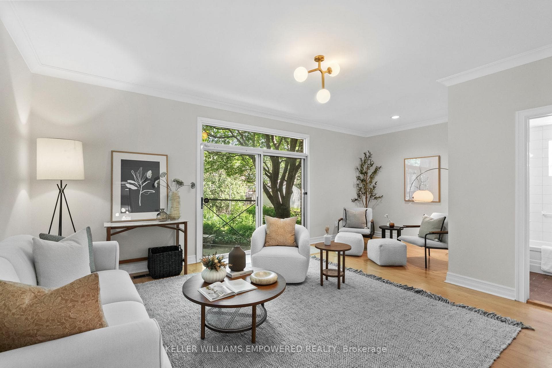 865 Bathurst Street photo 11