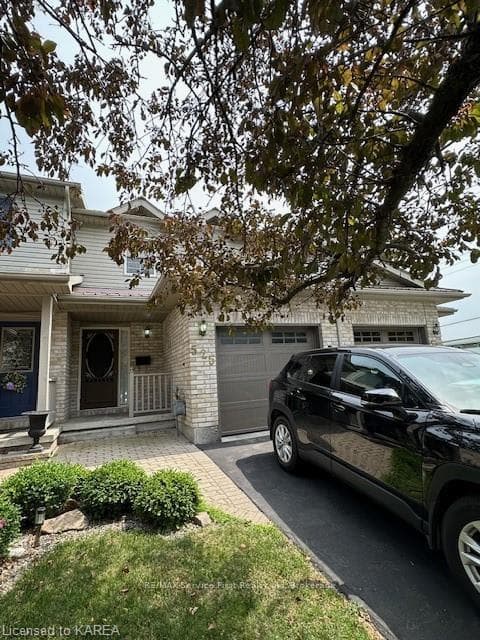 Front yard and Driveway for 2 cars