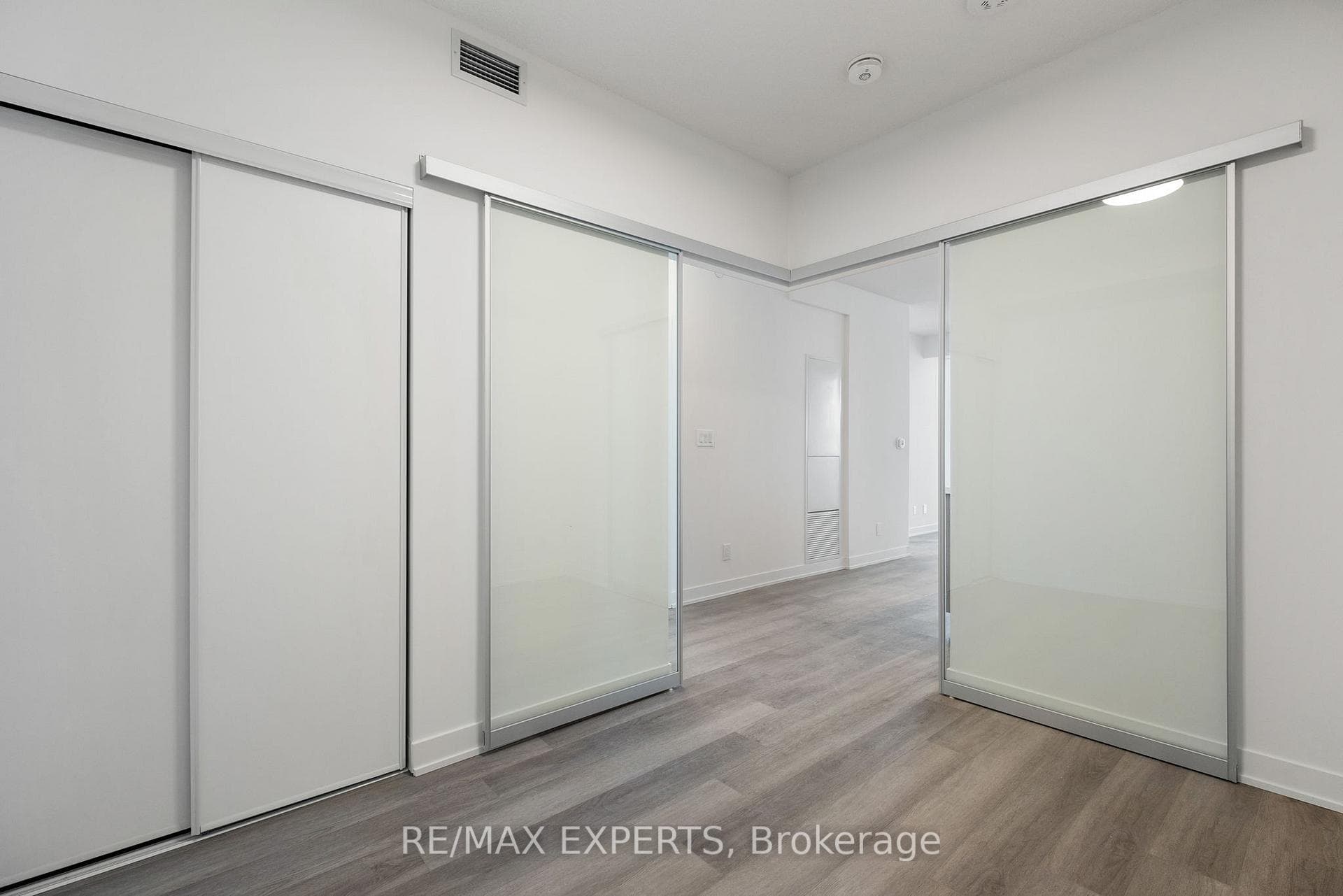 8119 Birchmount Road Unit A828 photo 12