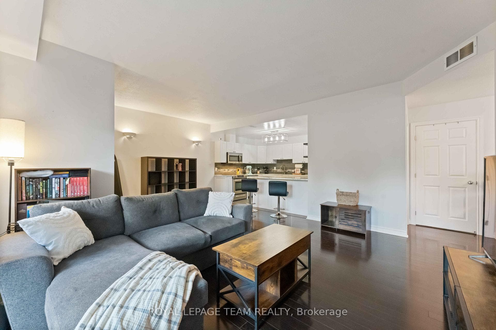 97 Crestway Drive Unit A photo 10