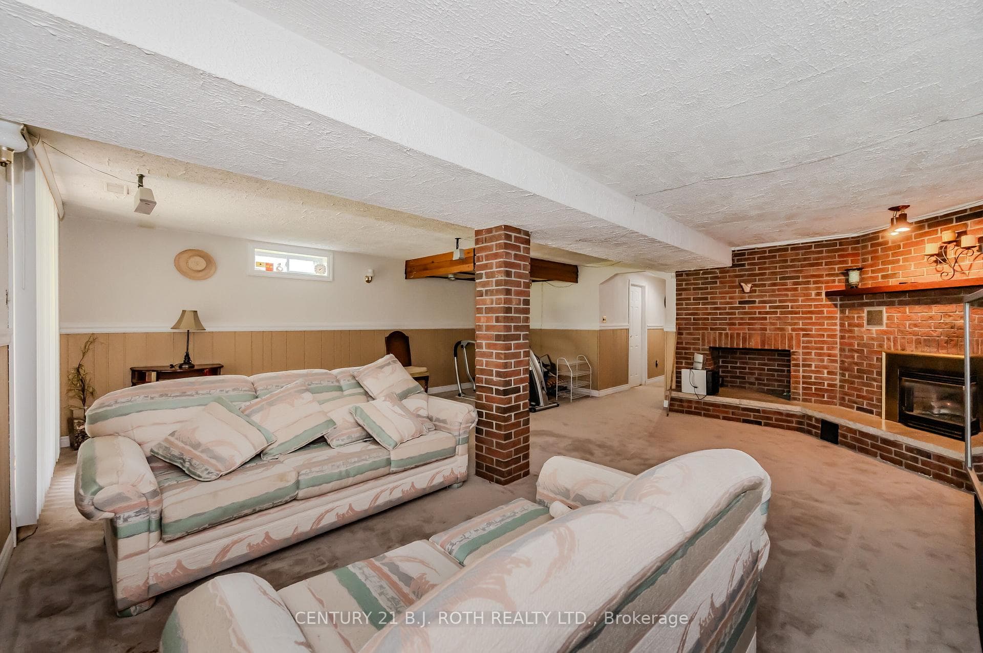 390 Lakeview Drive photo 25