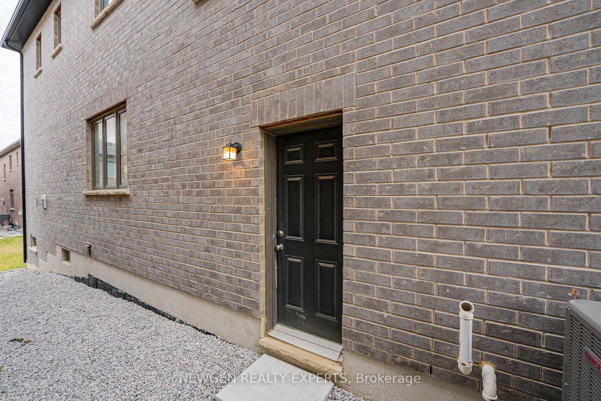 53 Lipscott Drive photo 43