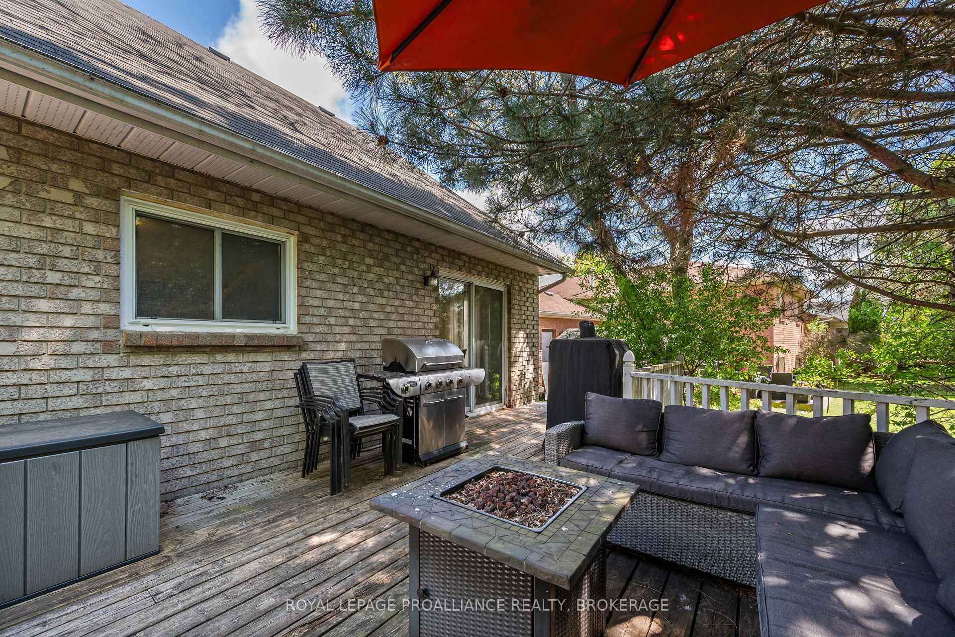 151 Greenlees Drive photo 37
