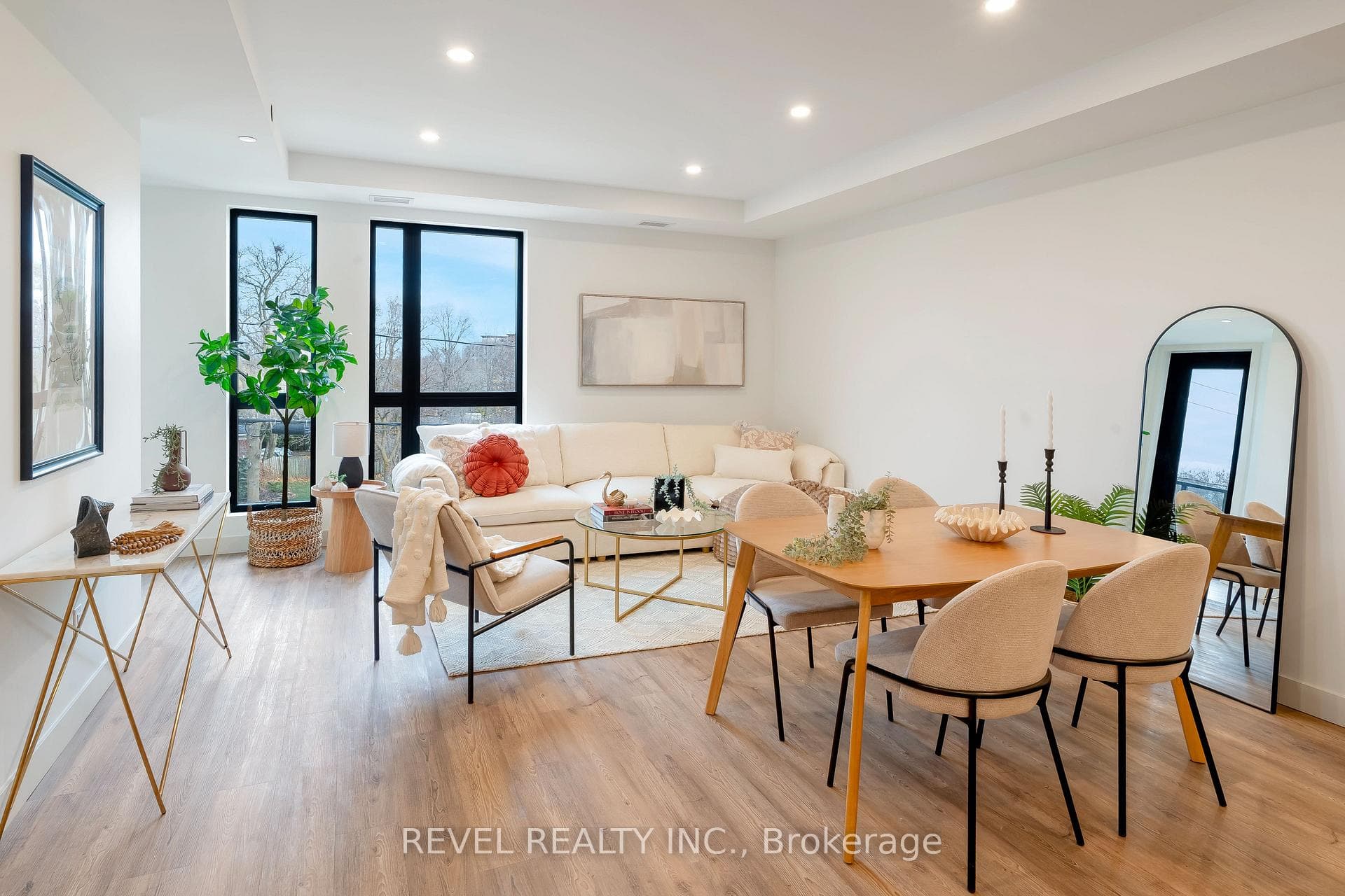 4390 Hillview Drive Unit 201 photo 2