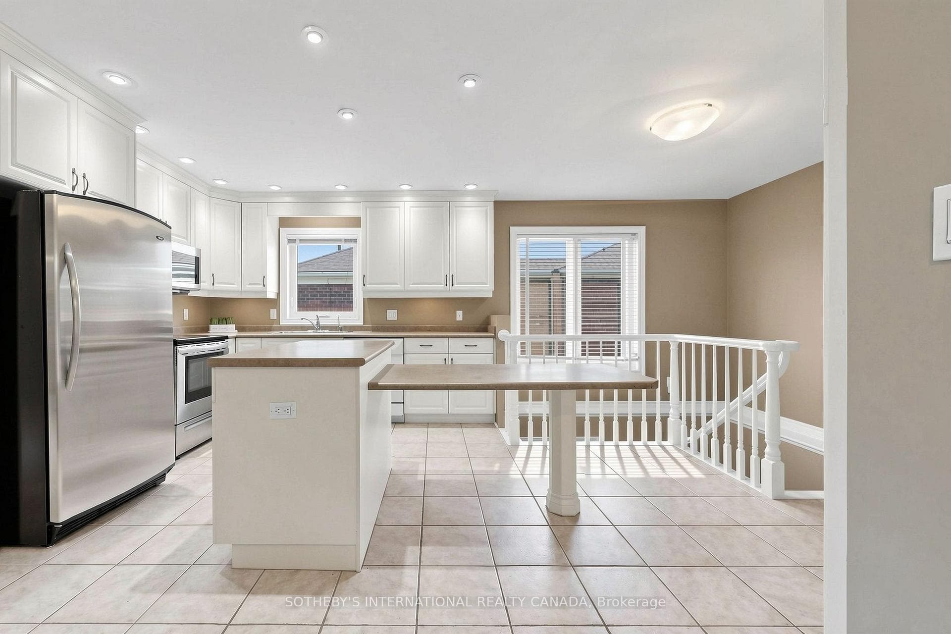 3454 FREDERICK Avenue photo 13