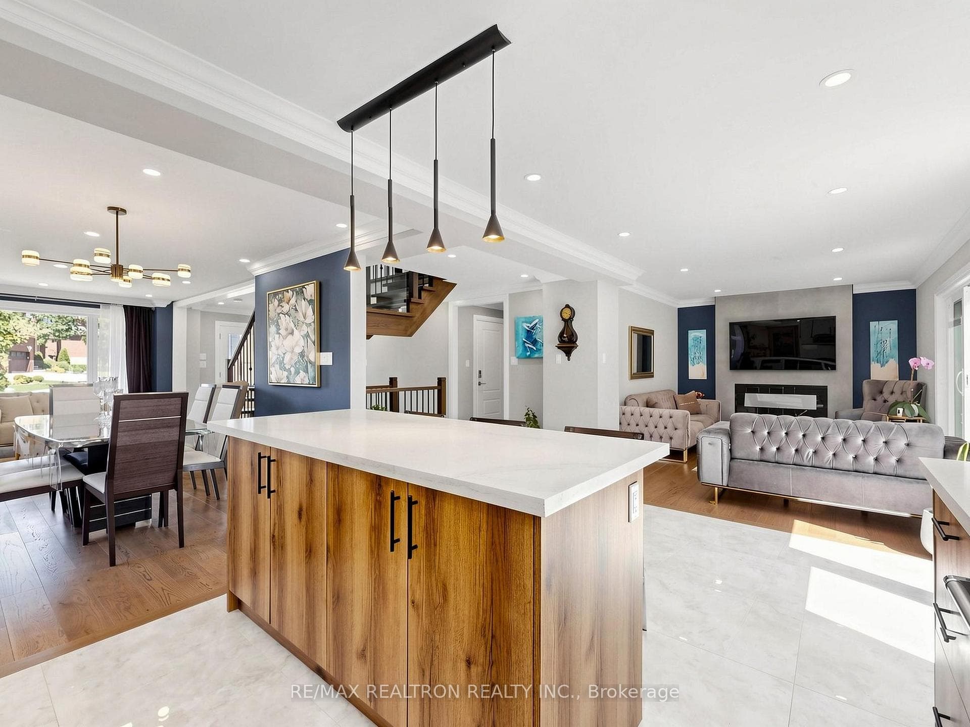 132 Stilecroft Drive photo 9