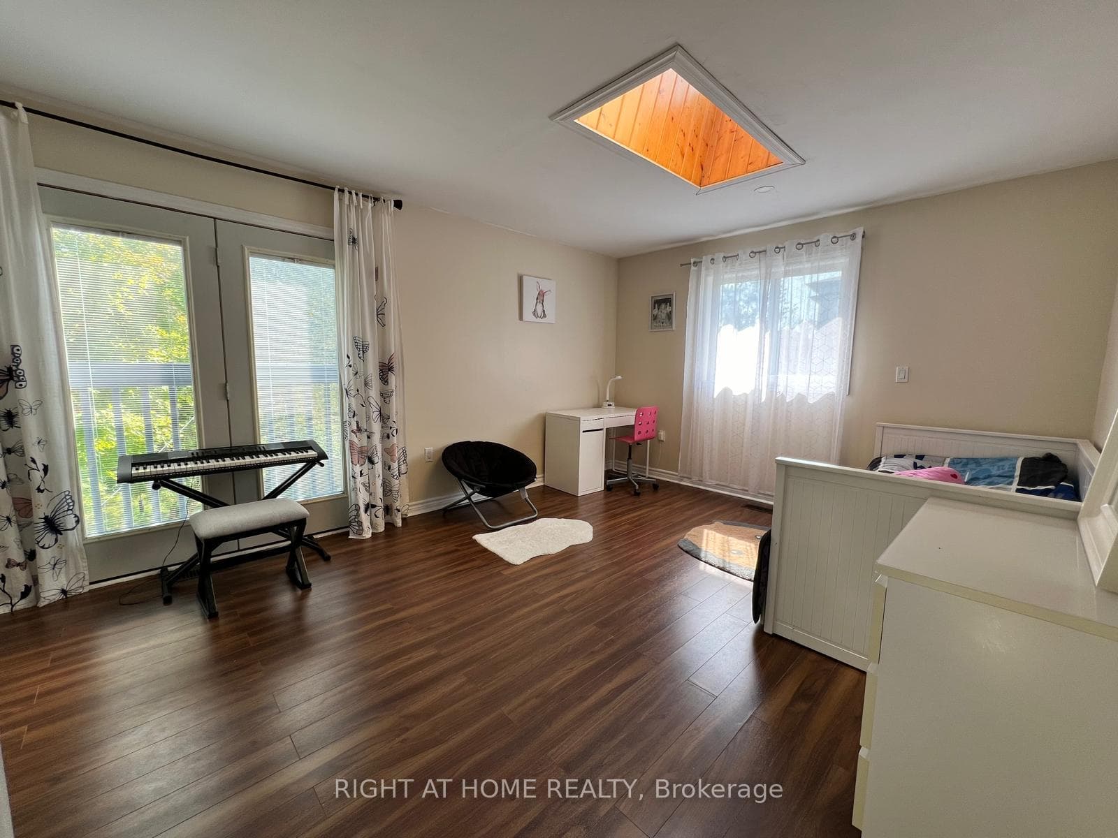 3273 Cove Avenue photo 10