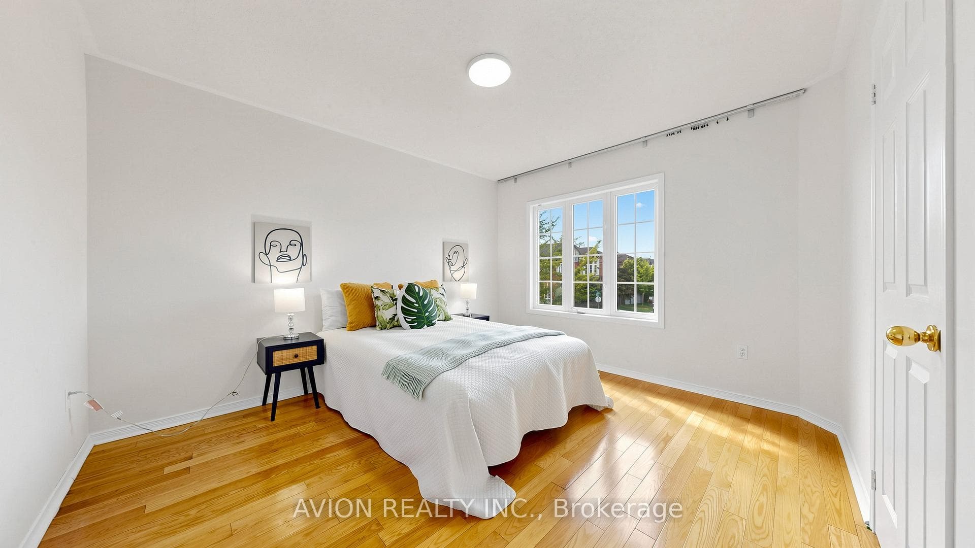 12 Rideau Drive photo 18