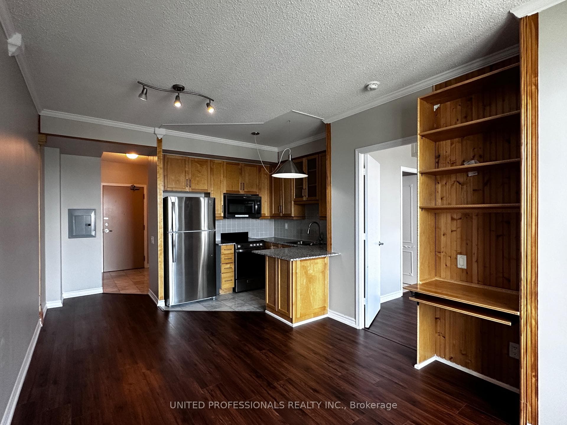 60 Byng Avenue Unit 1812 photo 4