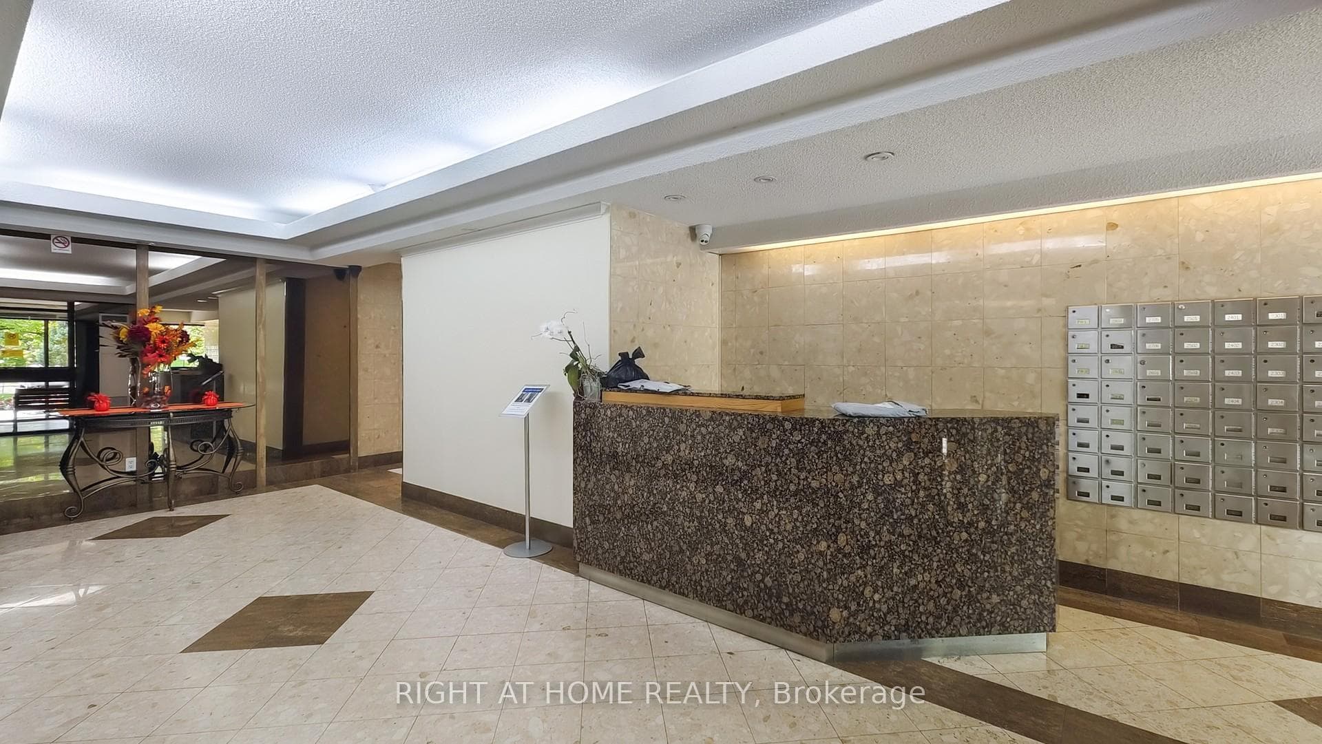 100 Antibes Drive Unit 2805 photo 37