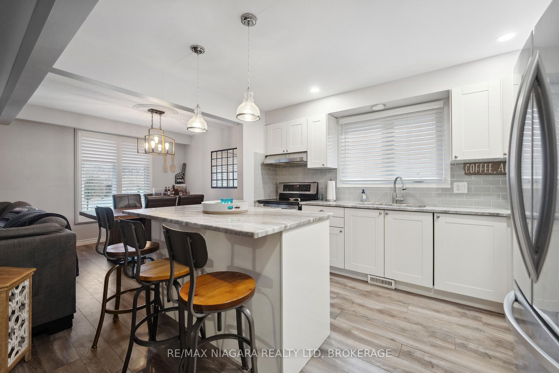 8 TRINITY Circle photo 4