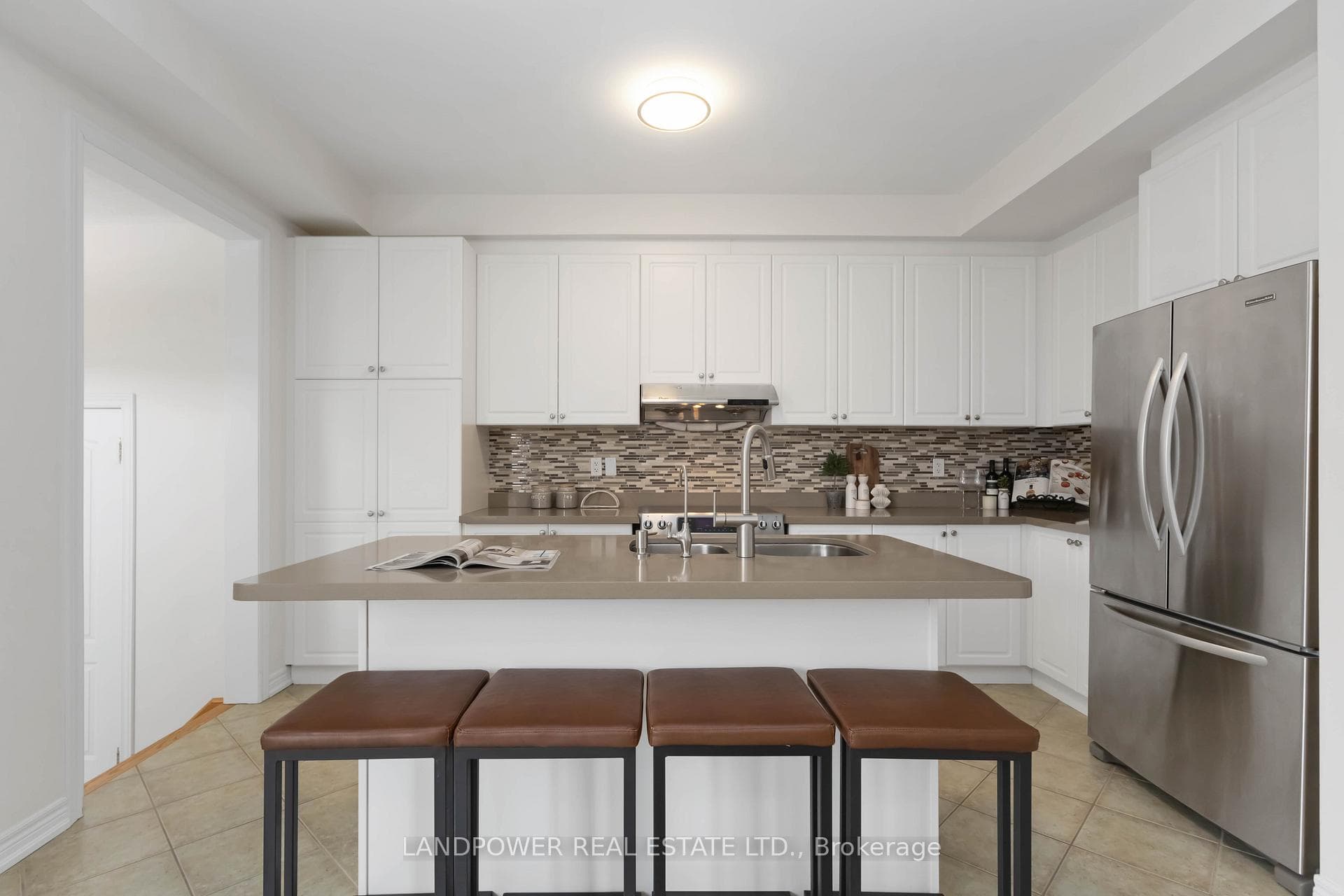 9 Russell Dawson Road photo 14