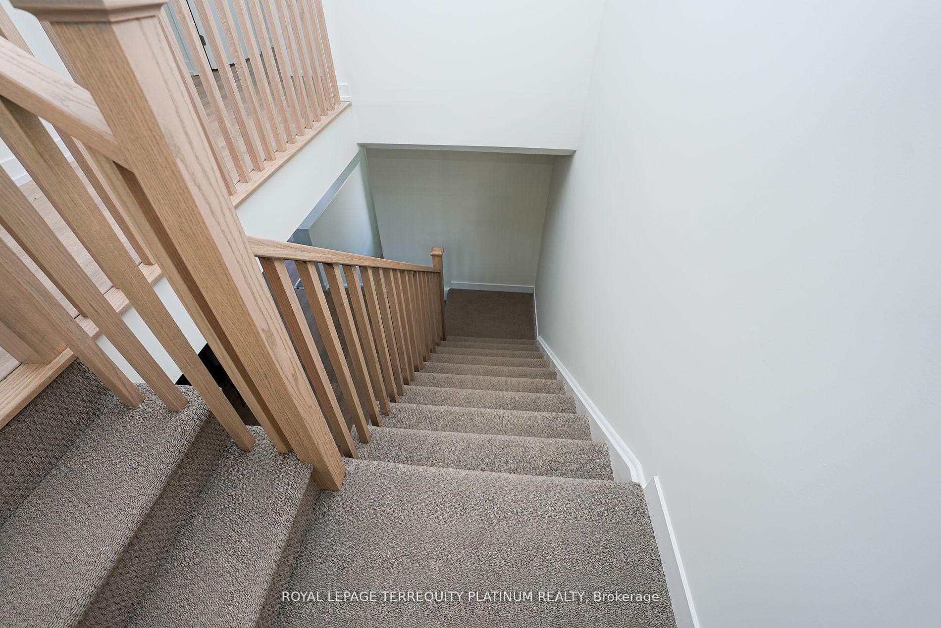 160 Densmore Road Unit 4 photo 19
