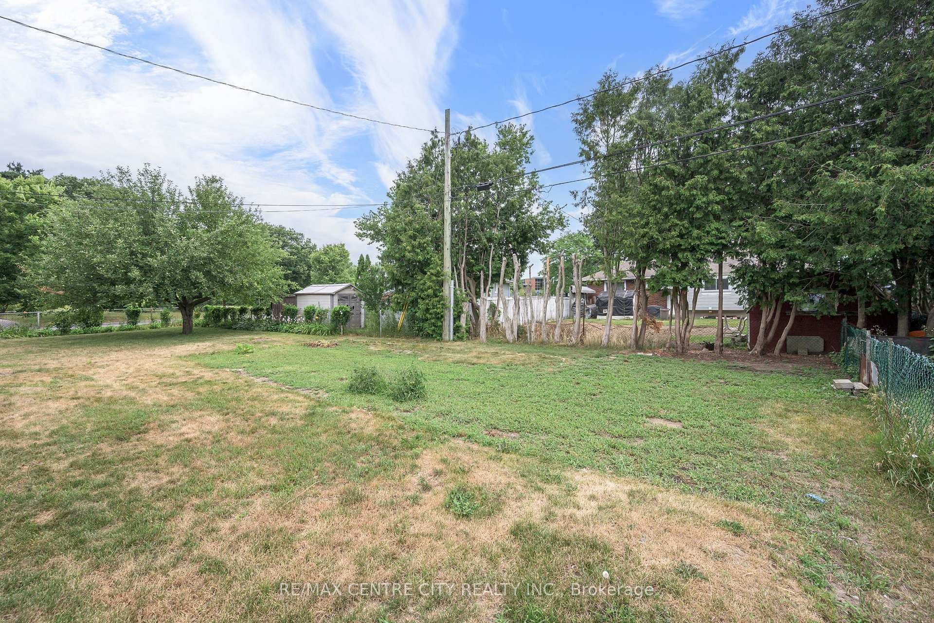 208 NIAGRA Street photo 37