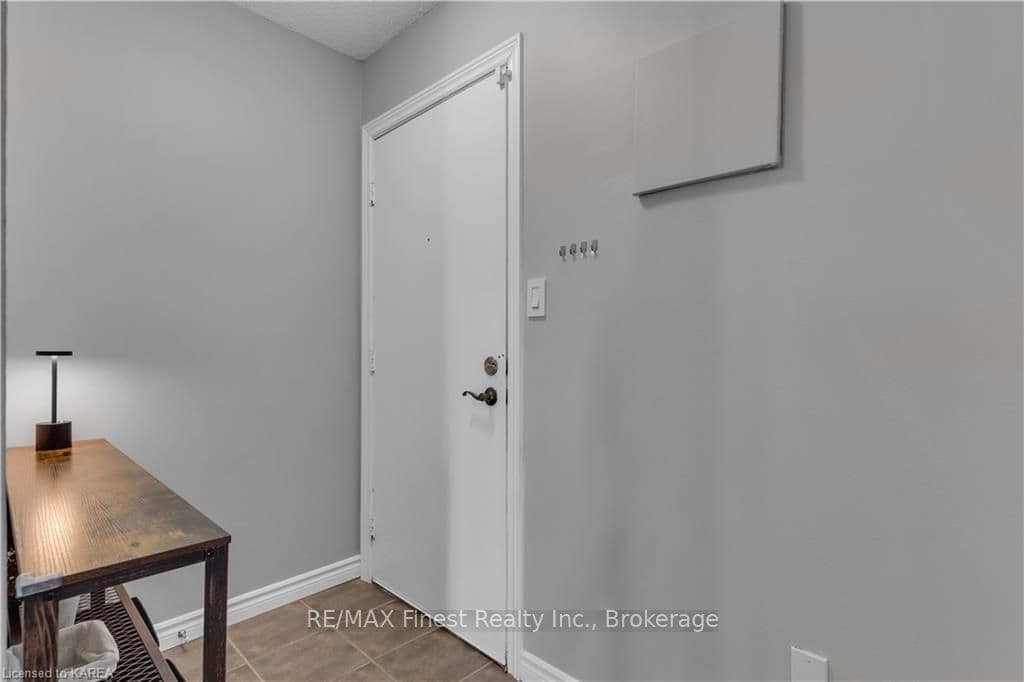 845 MILFORD Drive Unit 310 photo 7