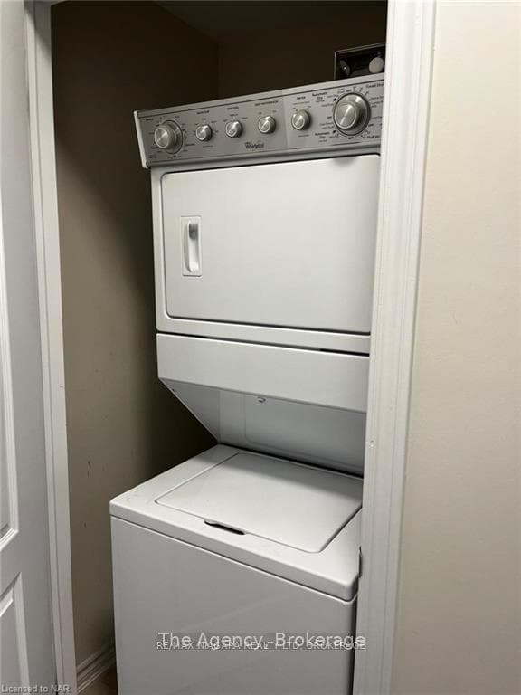 1370 Costigan Road Unit 208 photo 4