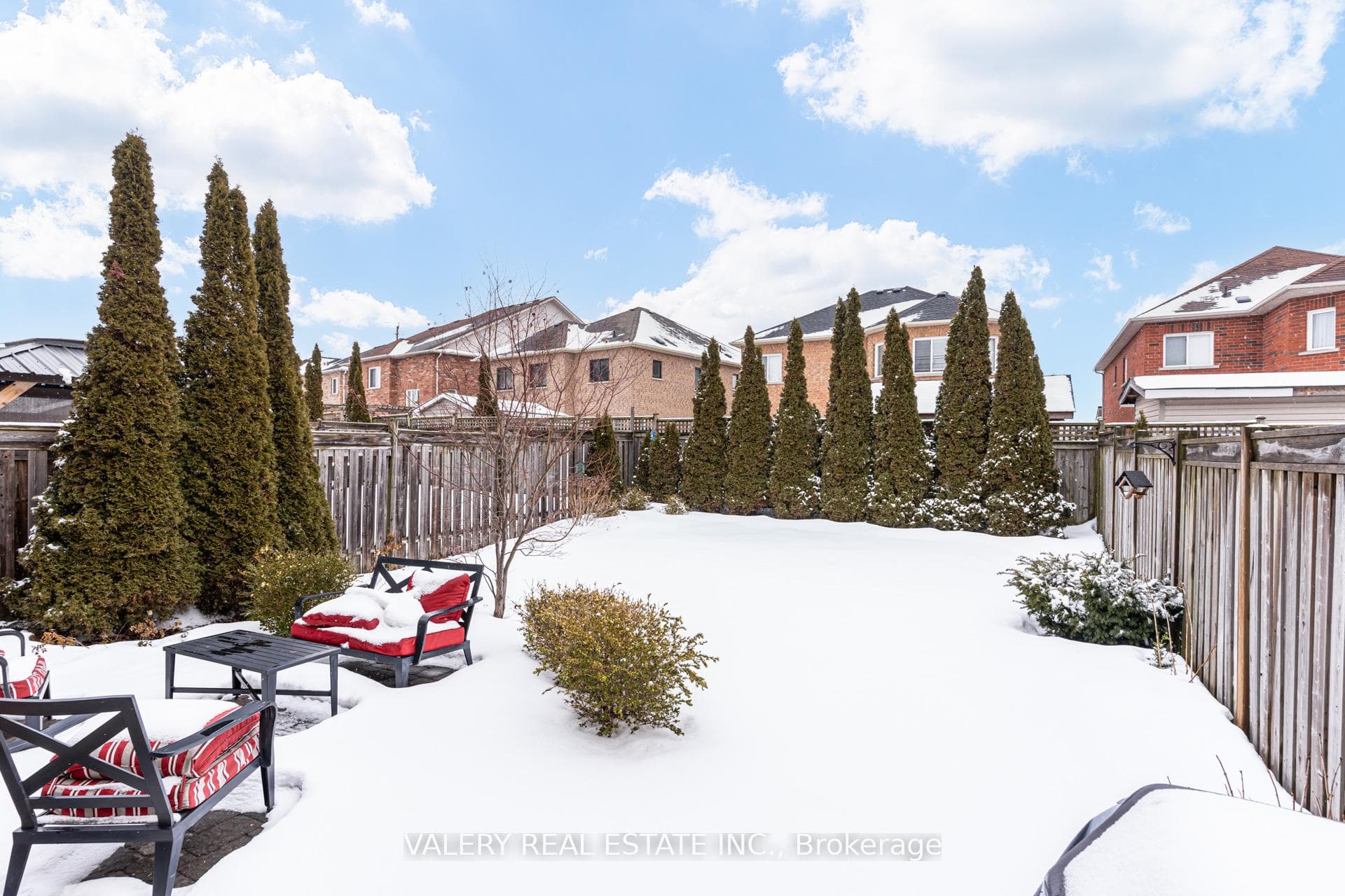 63 Bathgate Crescent photo 26