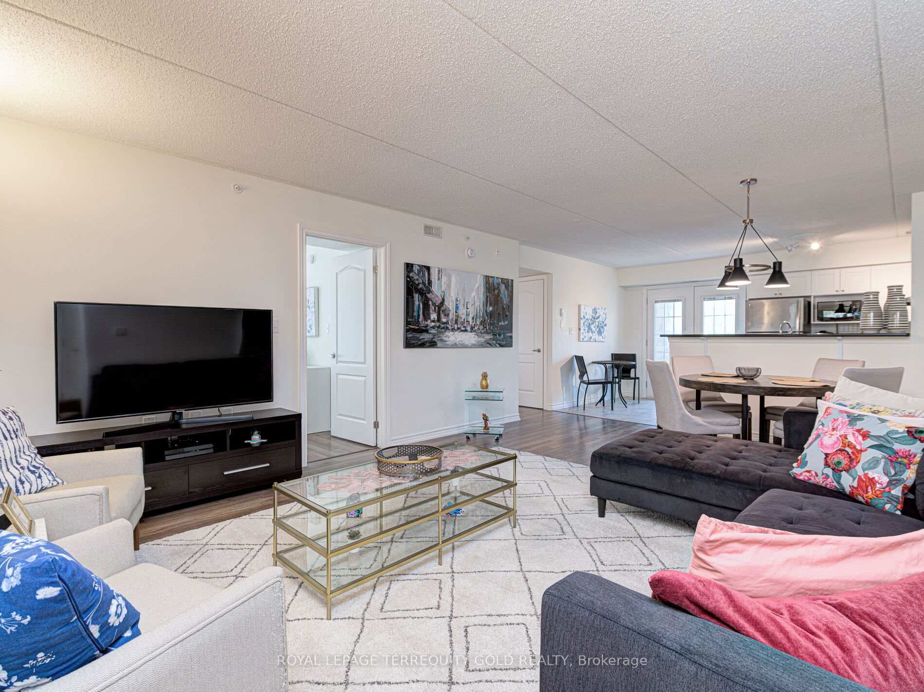 1440 Main Street Unit 201 photo 4