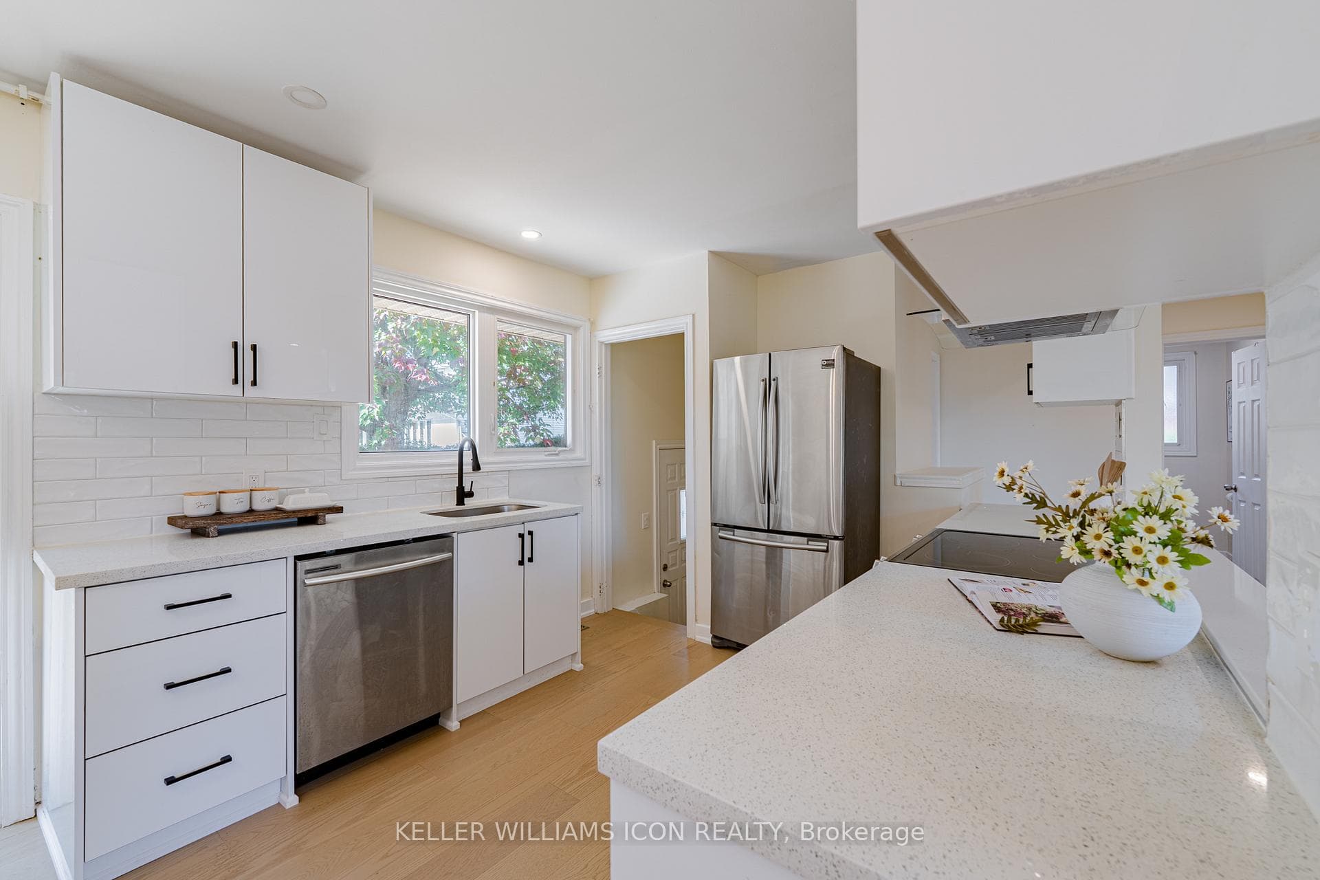 1666 Fisher Avenue photo 19