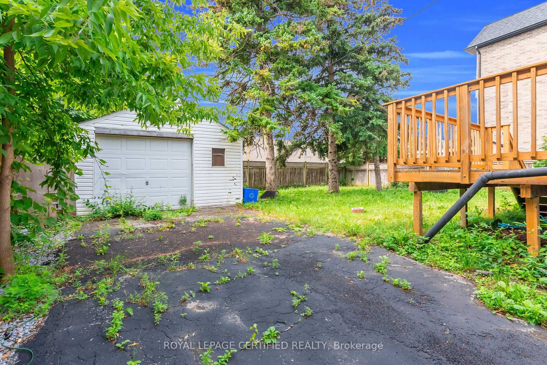448 Fernleigh Circle photo 44