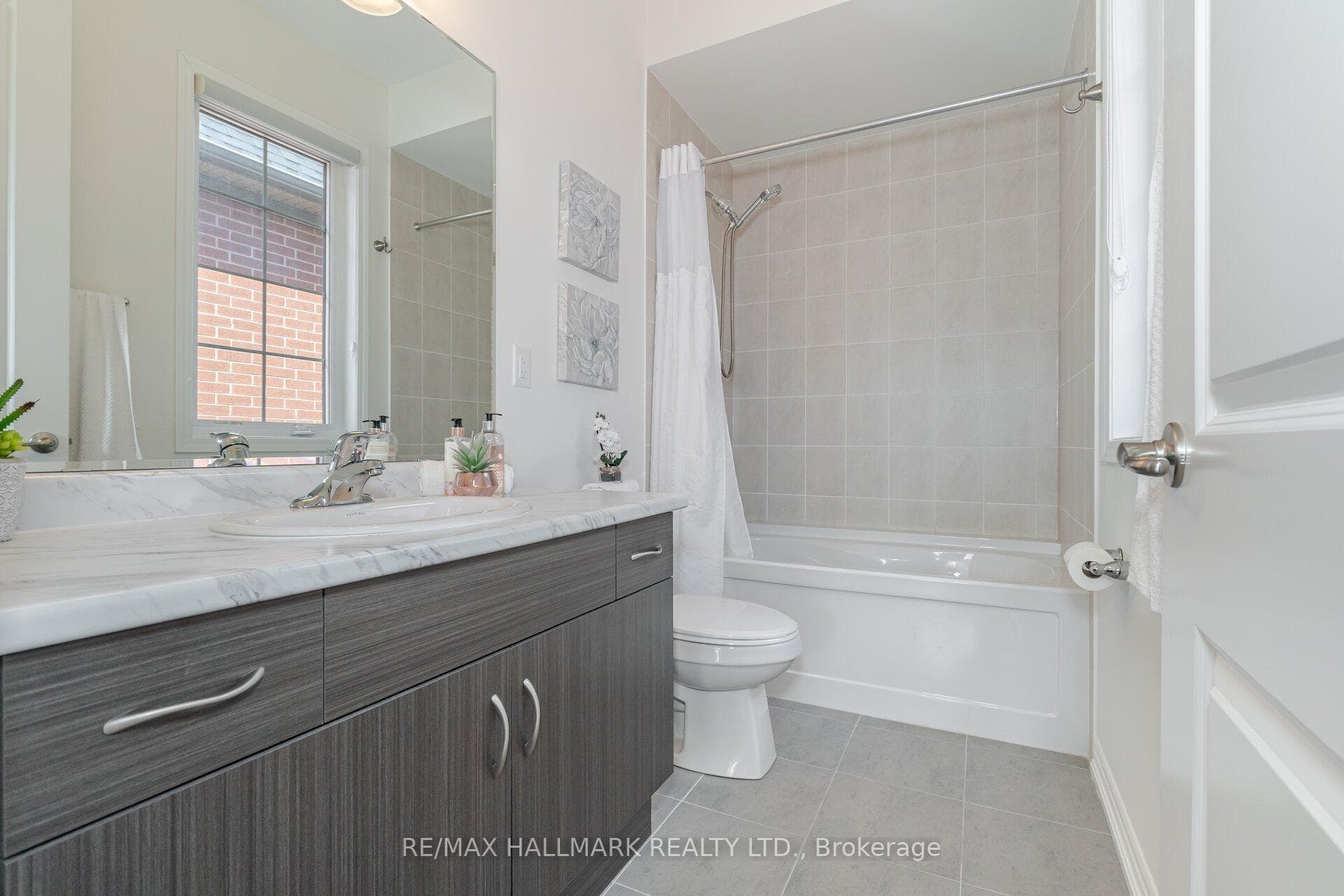 158 McMichael Avenue photo 28