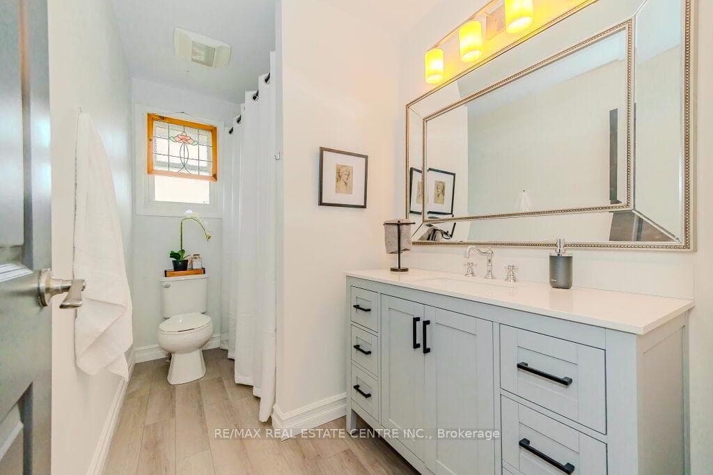 30 Upton Crescent photo 12
