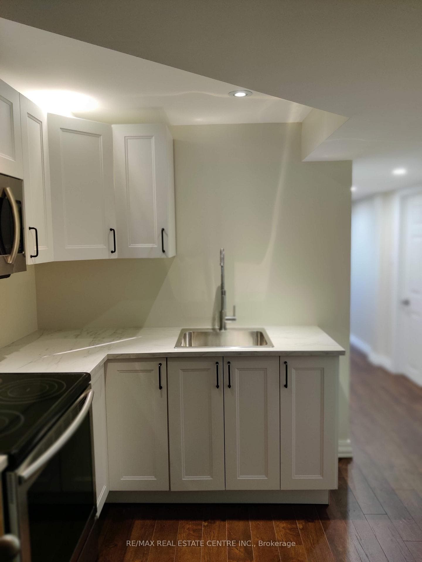 52 Solway Avenue photo 4