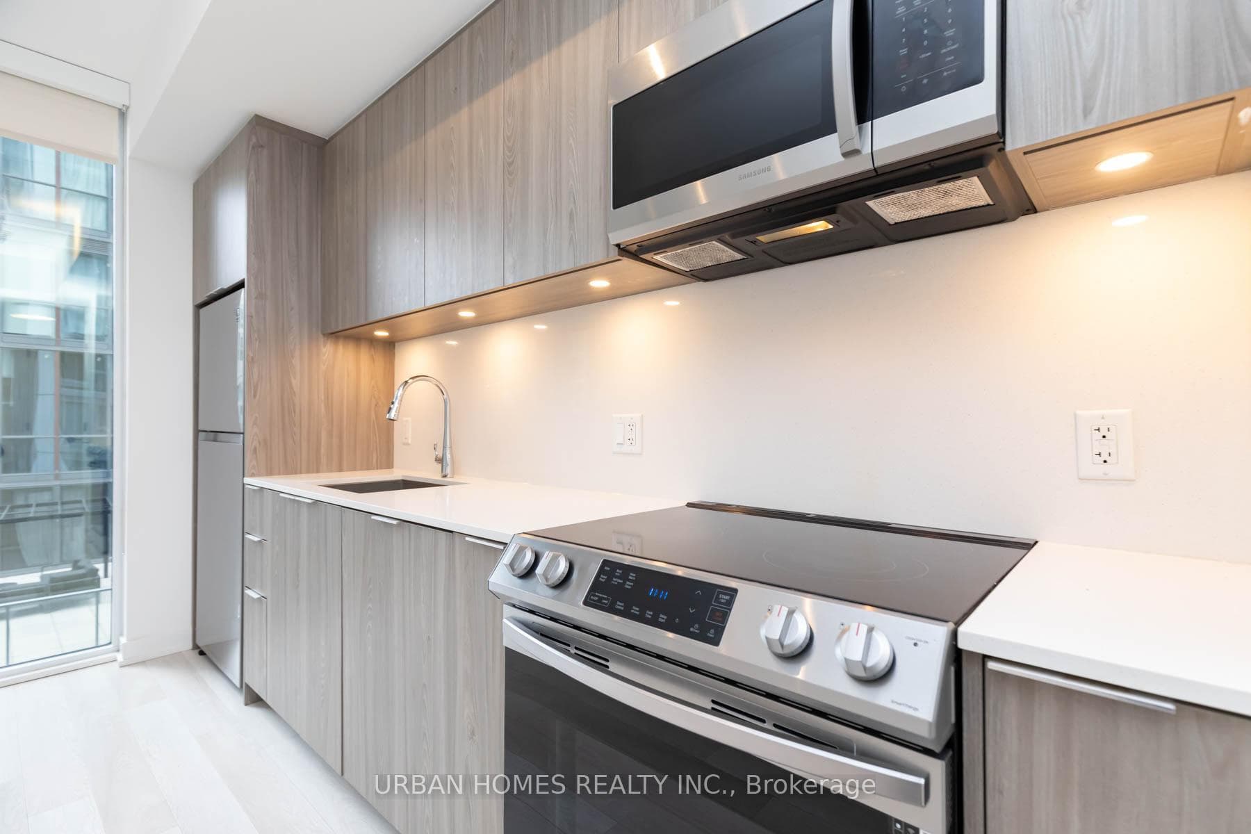357 King Street Unit 608 photo 11