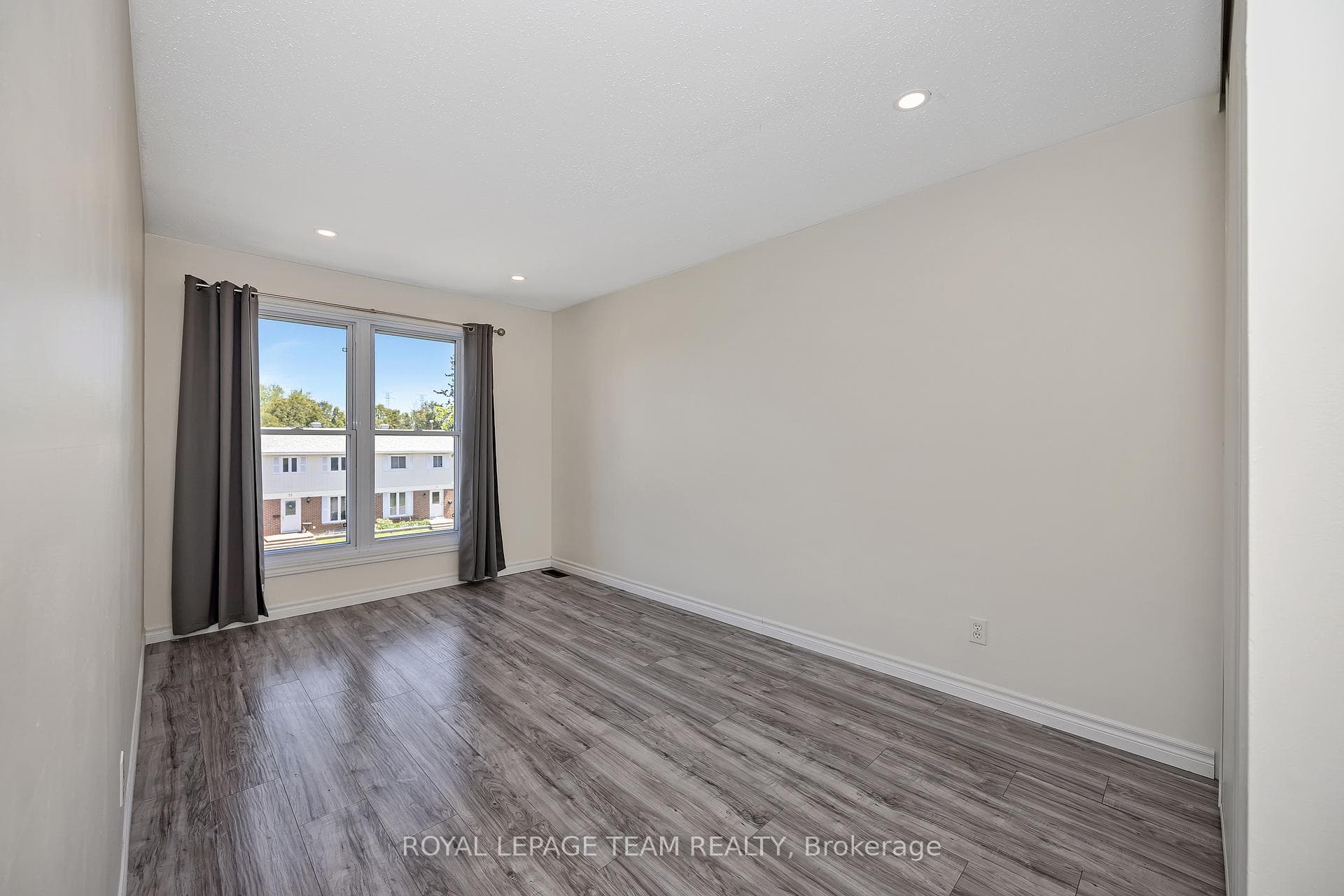 276 Dalehurst Drive Unit C photo 21