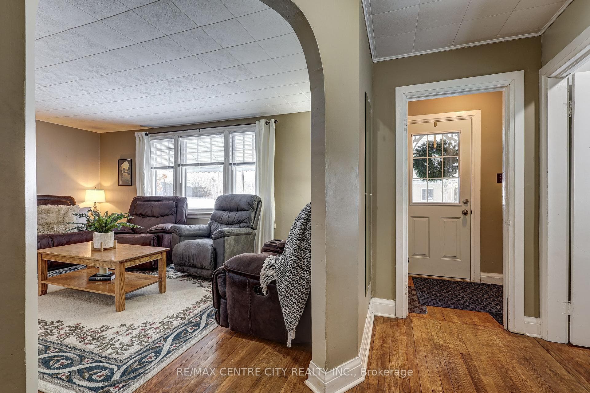 6745 Richmond Road photo 6