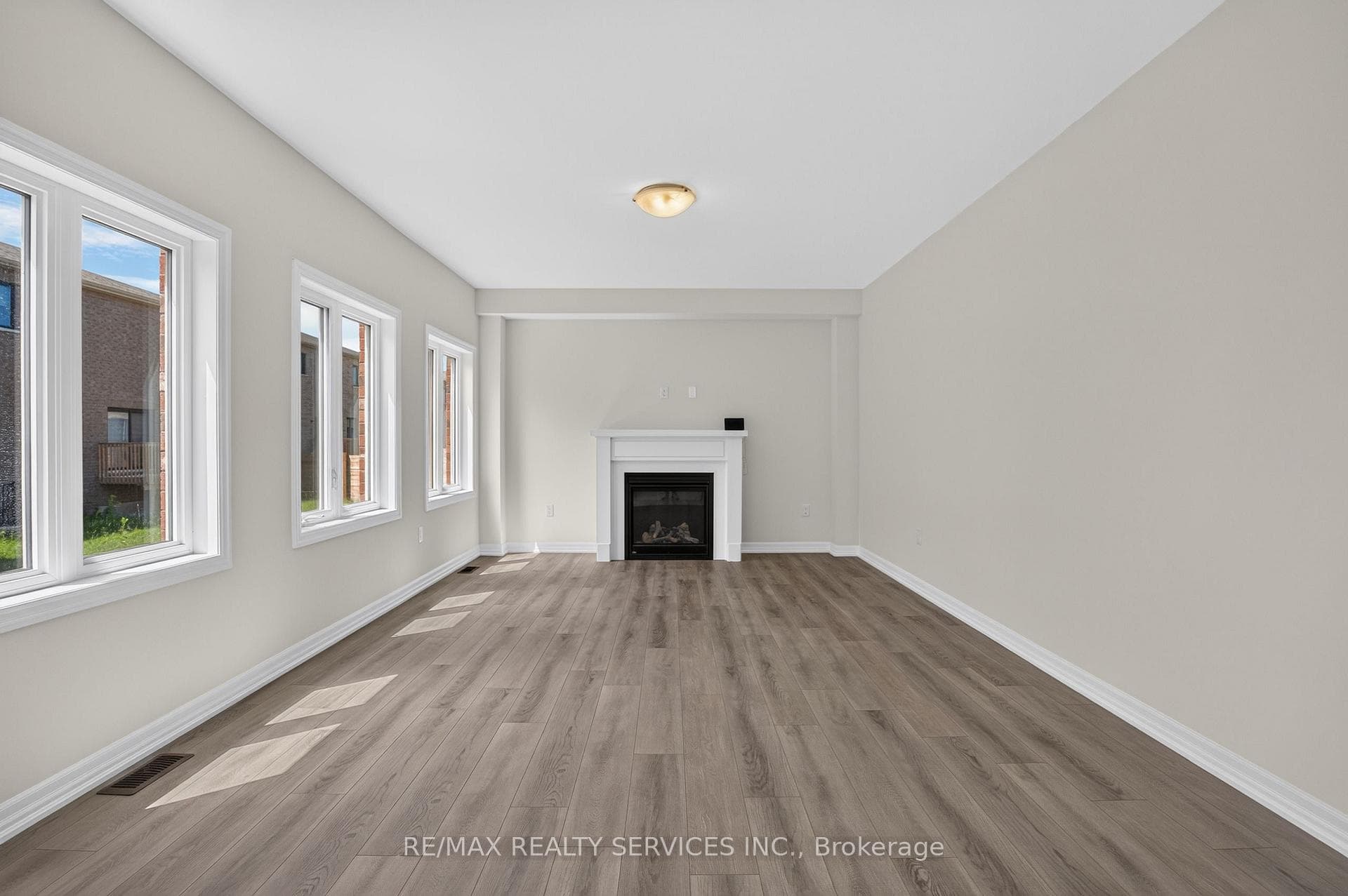 244 Warden Street photo 28