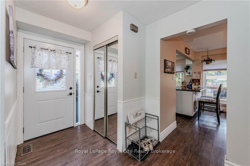 25 BELCOURT Crescent photo 5
