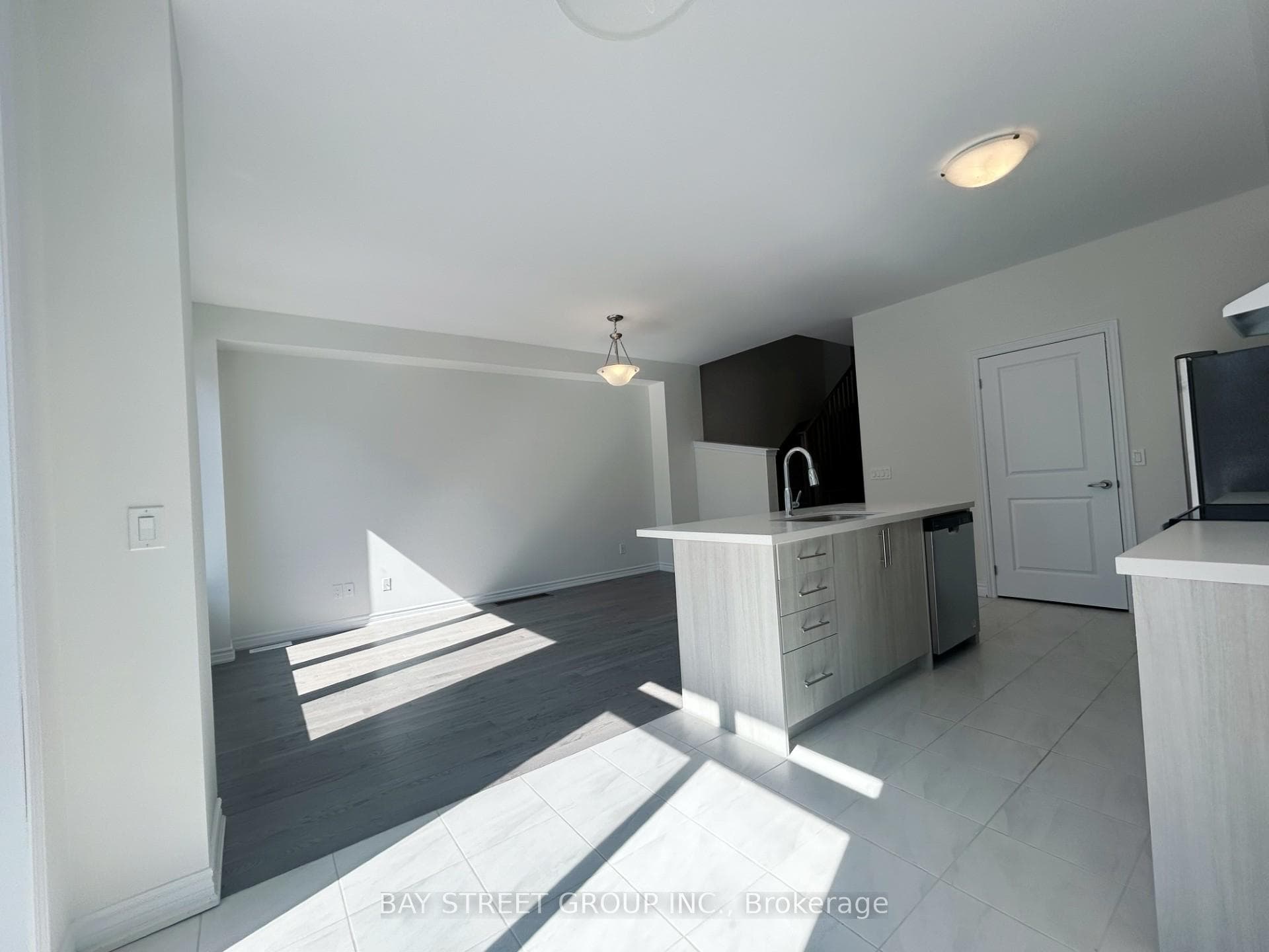 1106 Thompson Drive photo 3