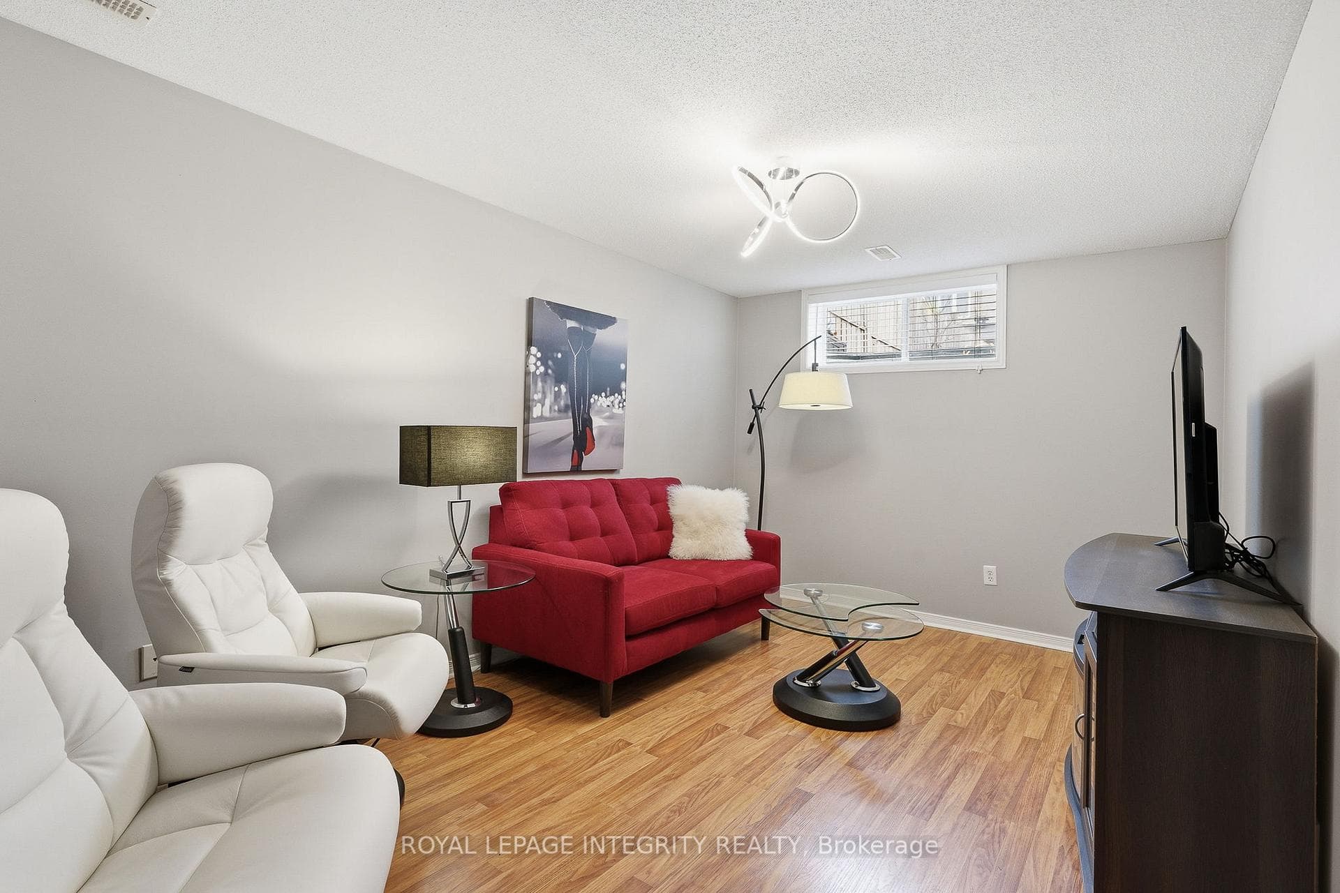 1073 Brasseur Crescent photo 23