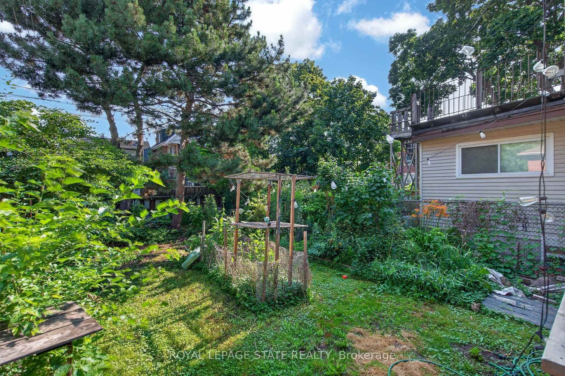 103 Rosemont Avenue photo 33