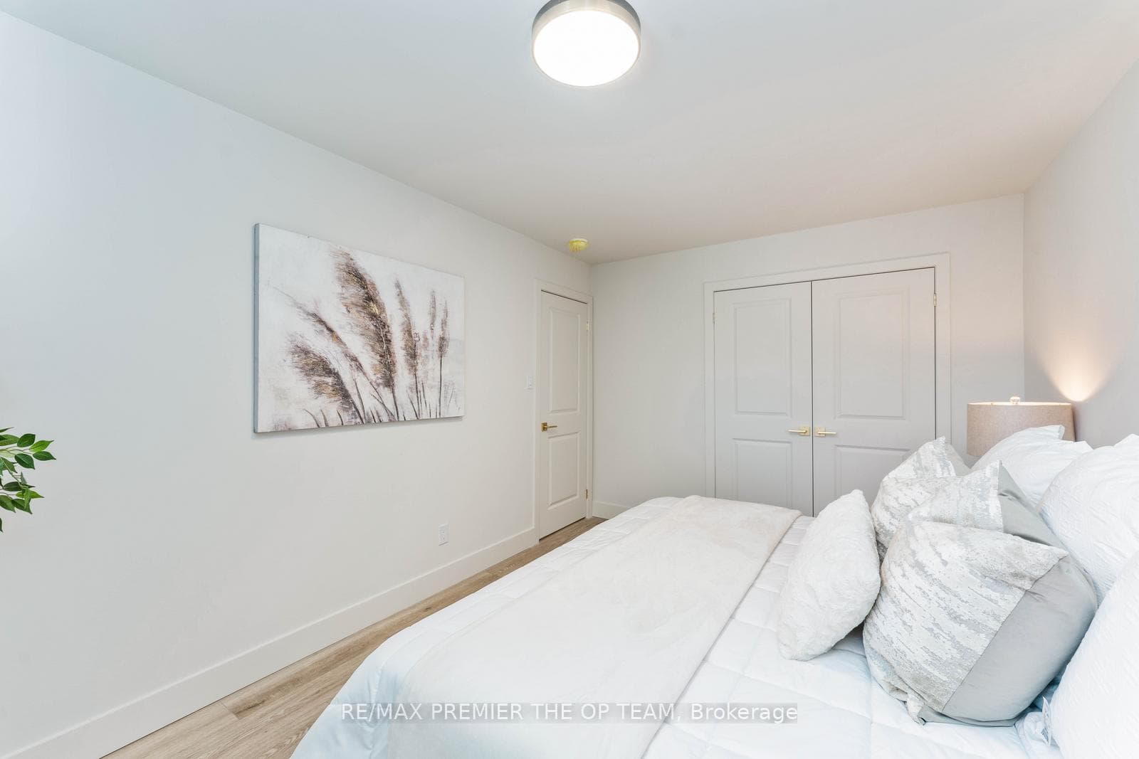 49 Boyne Crescent photo 16