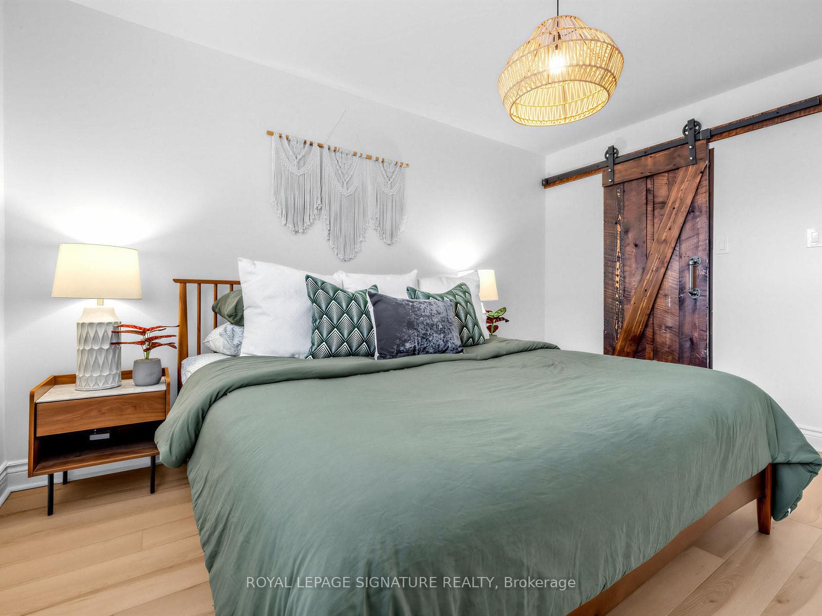 78 Foxrun Avenue photo 12