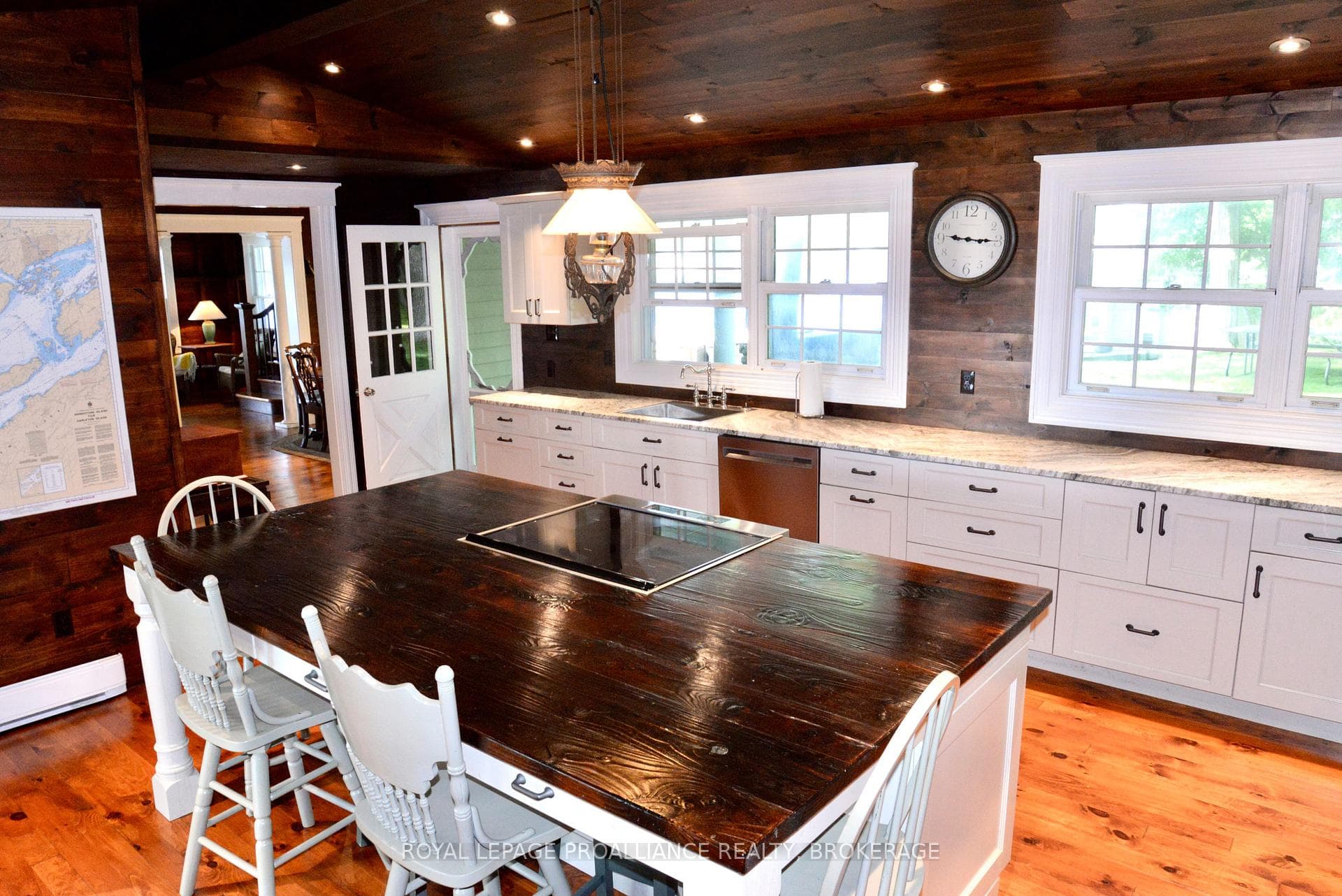 121 Tremont Park Island photo 15