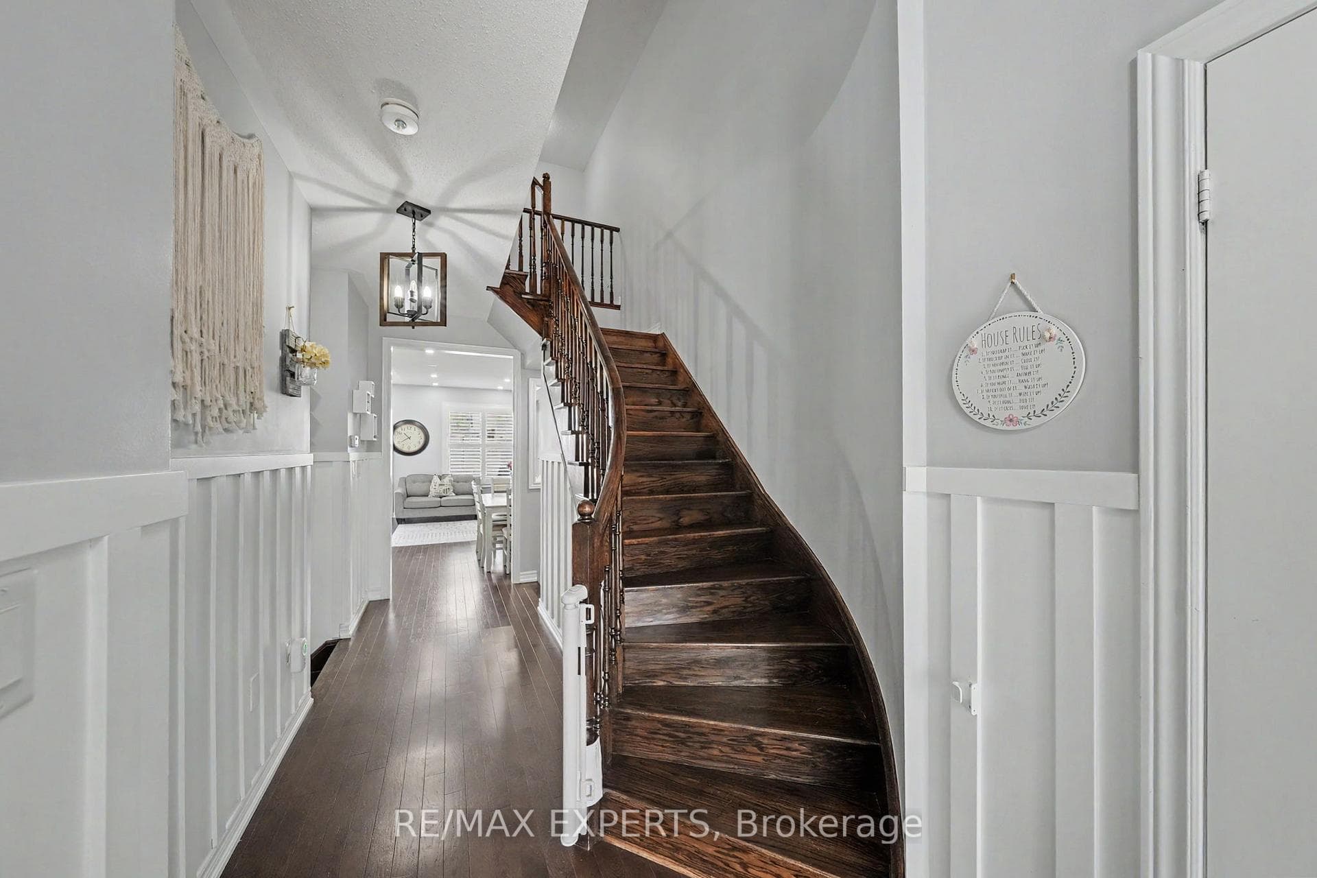 8 Morra Avenue photo 4