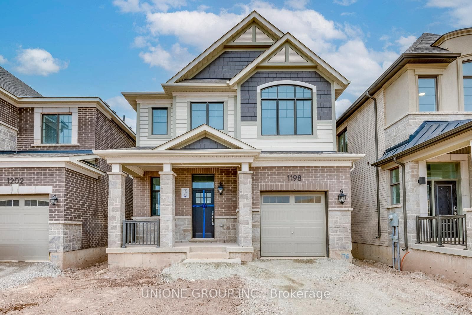 1198 Pelican Passage photo 1