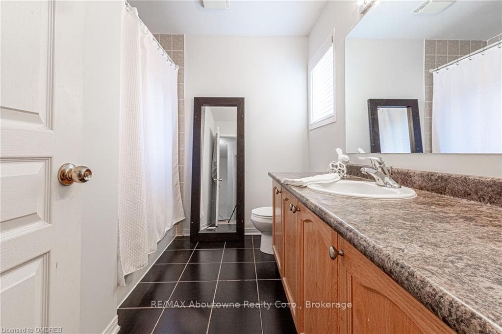 2292 SADDLECREEK Crescent photo 29
