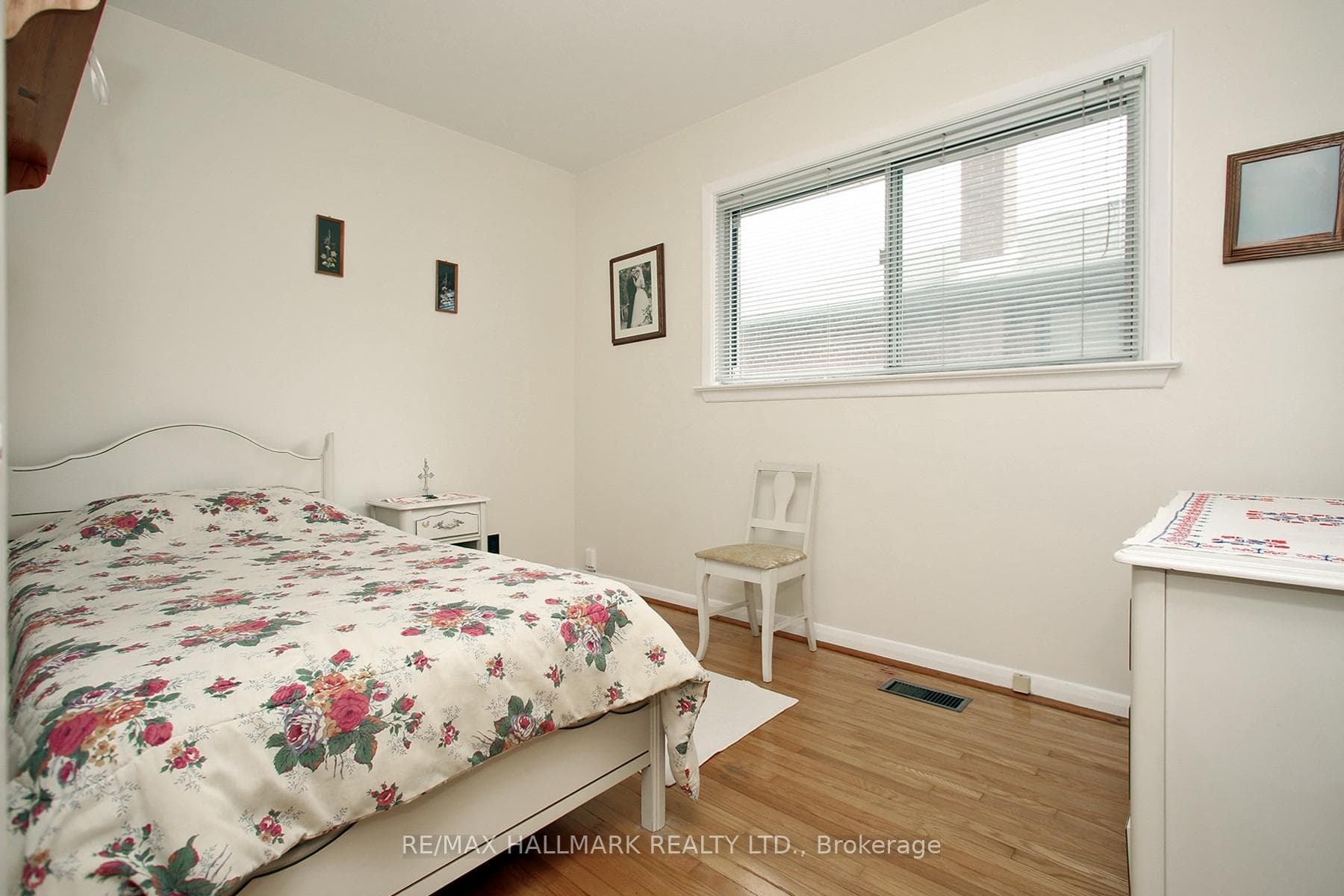 32 Littlewood Crescent photo 8
