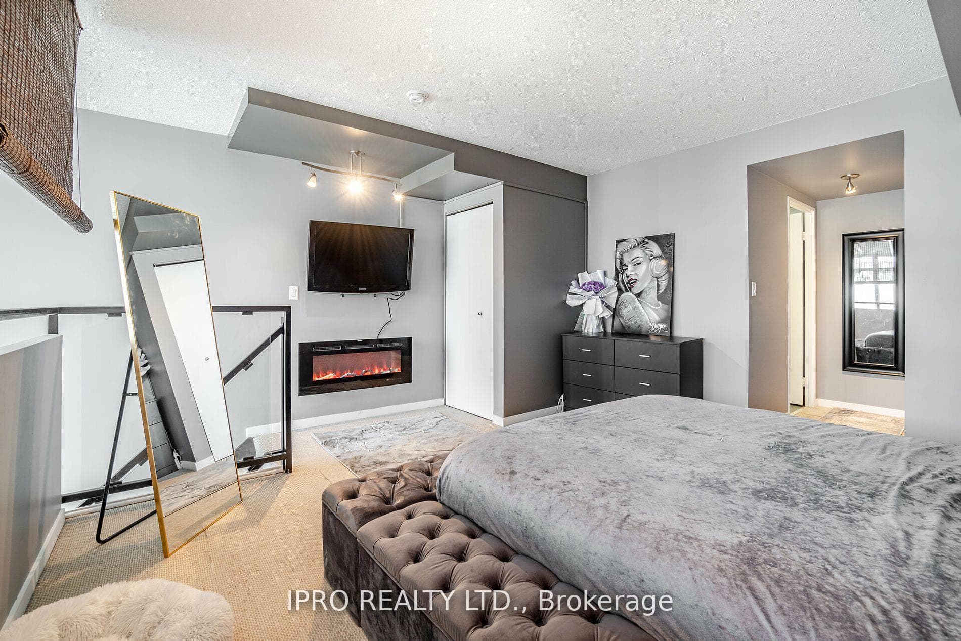 250 Manitoba Street Unit 715 photo 22