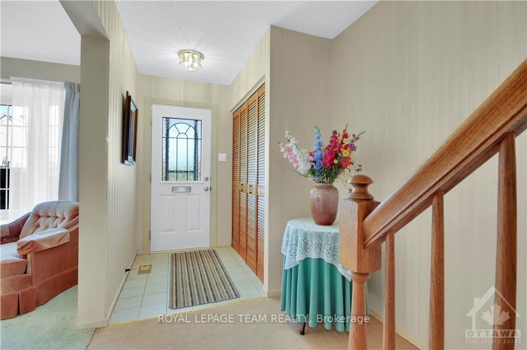 132 ELVASTON Avenue photo 2
