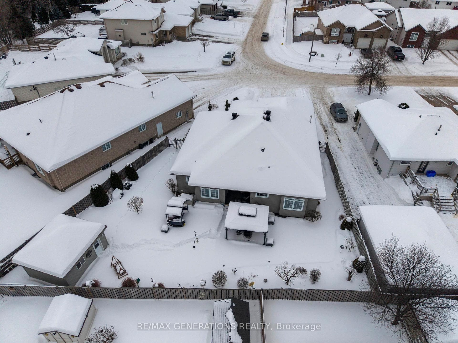 128 Wolverine Crescent photo 44
