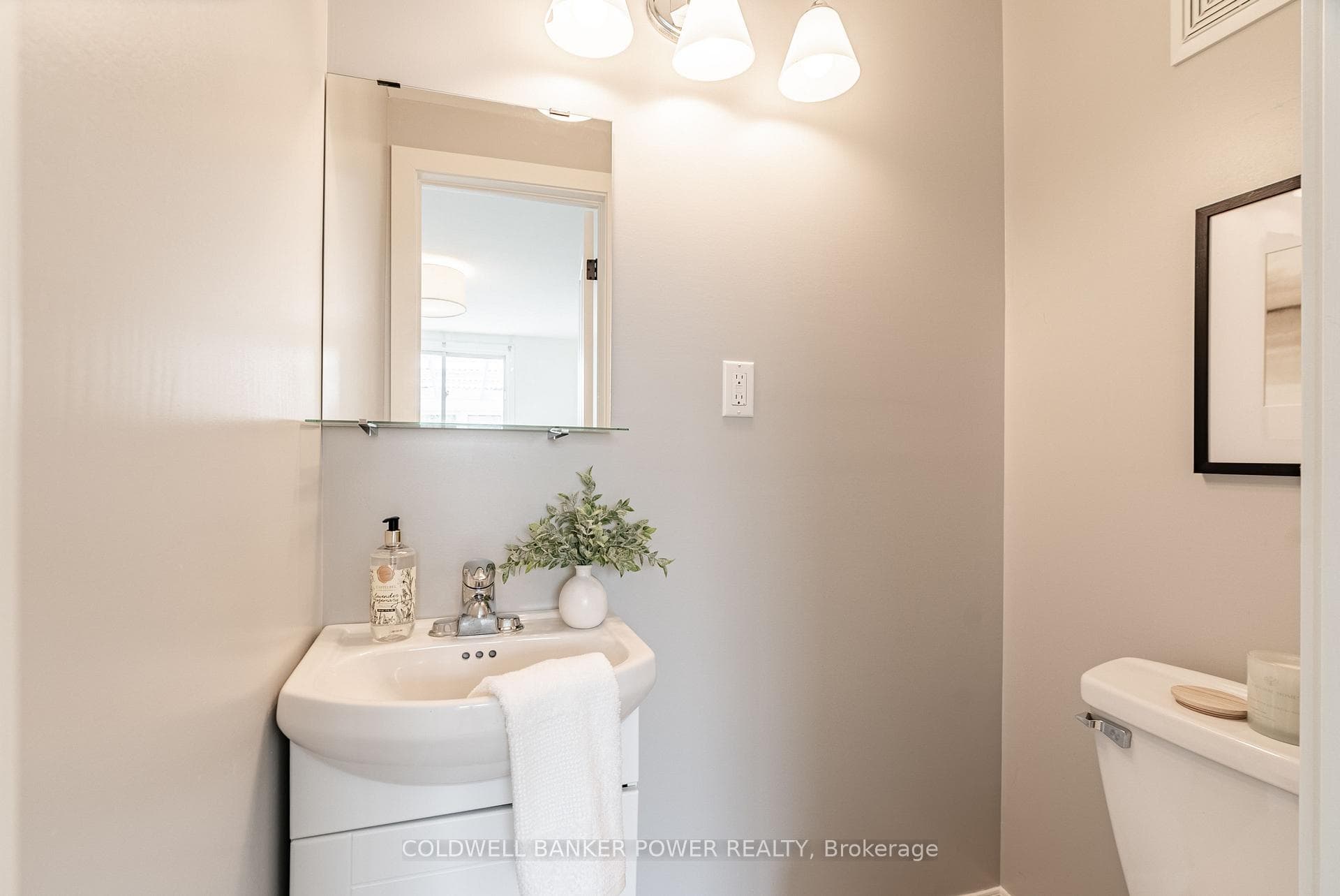 79 DUCHESS Avenue photo 21