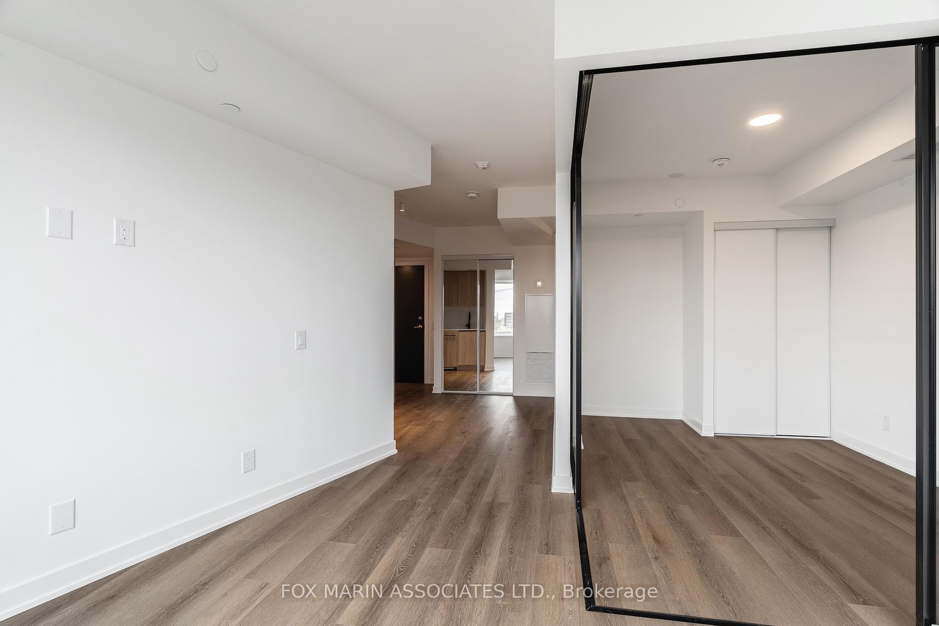 5 Lakeview Avenue Unit 403 photo 8