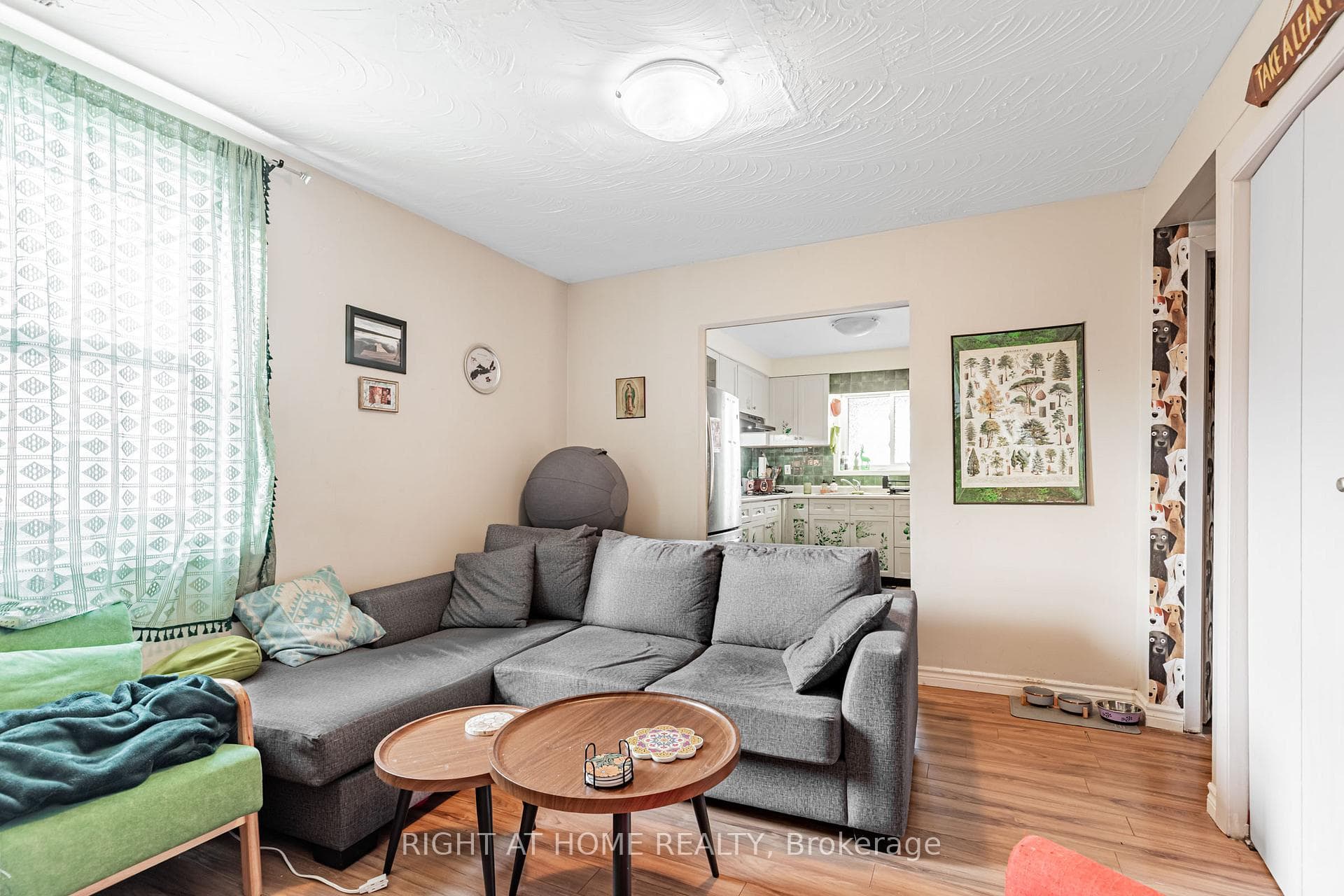 333 Bain Avenue photo 3