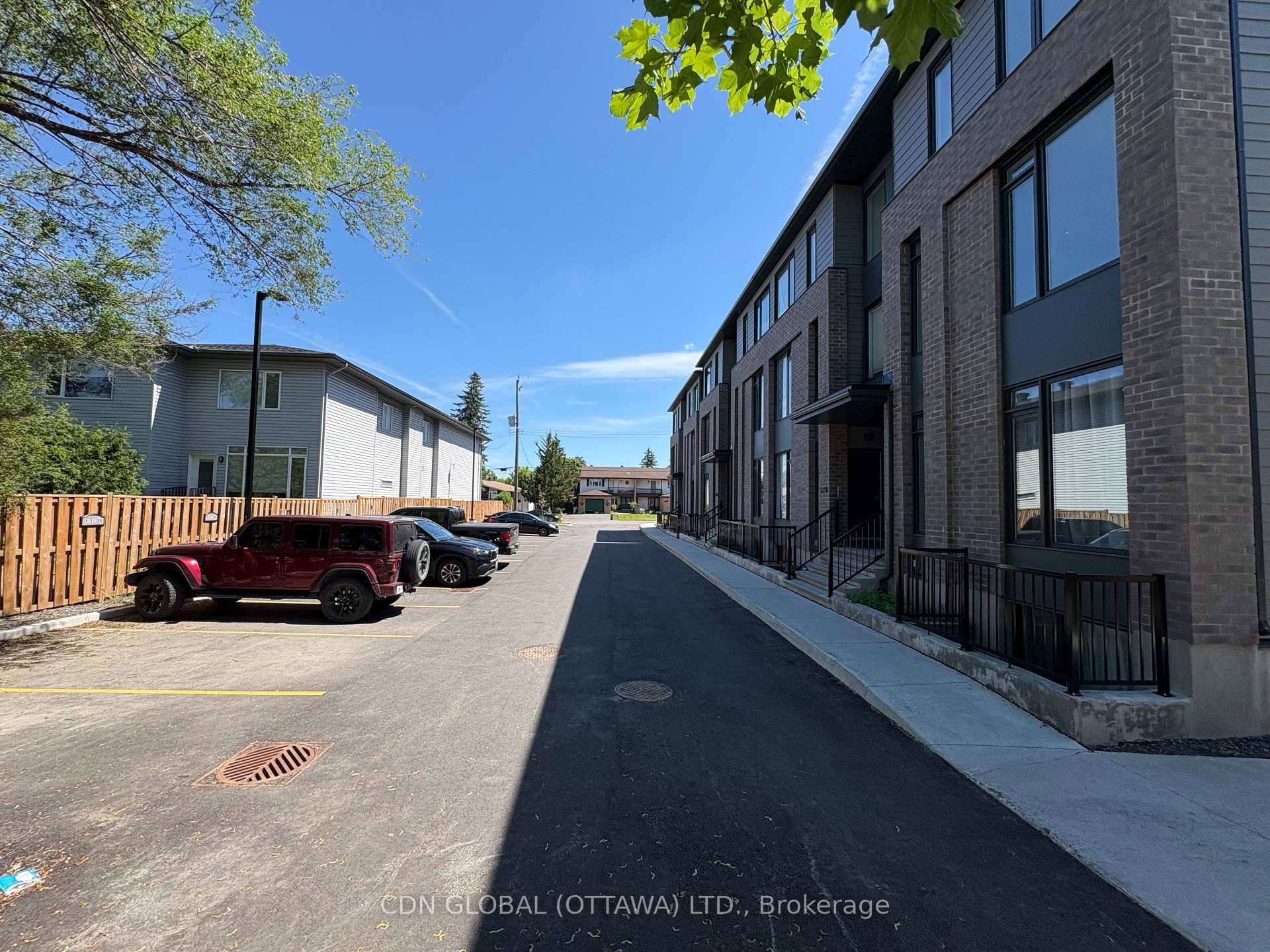 1258-1260 Marenger Street photo 17