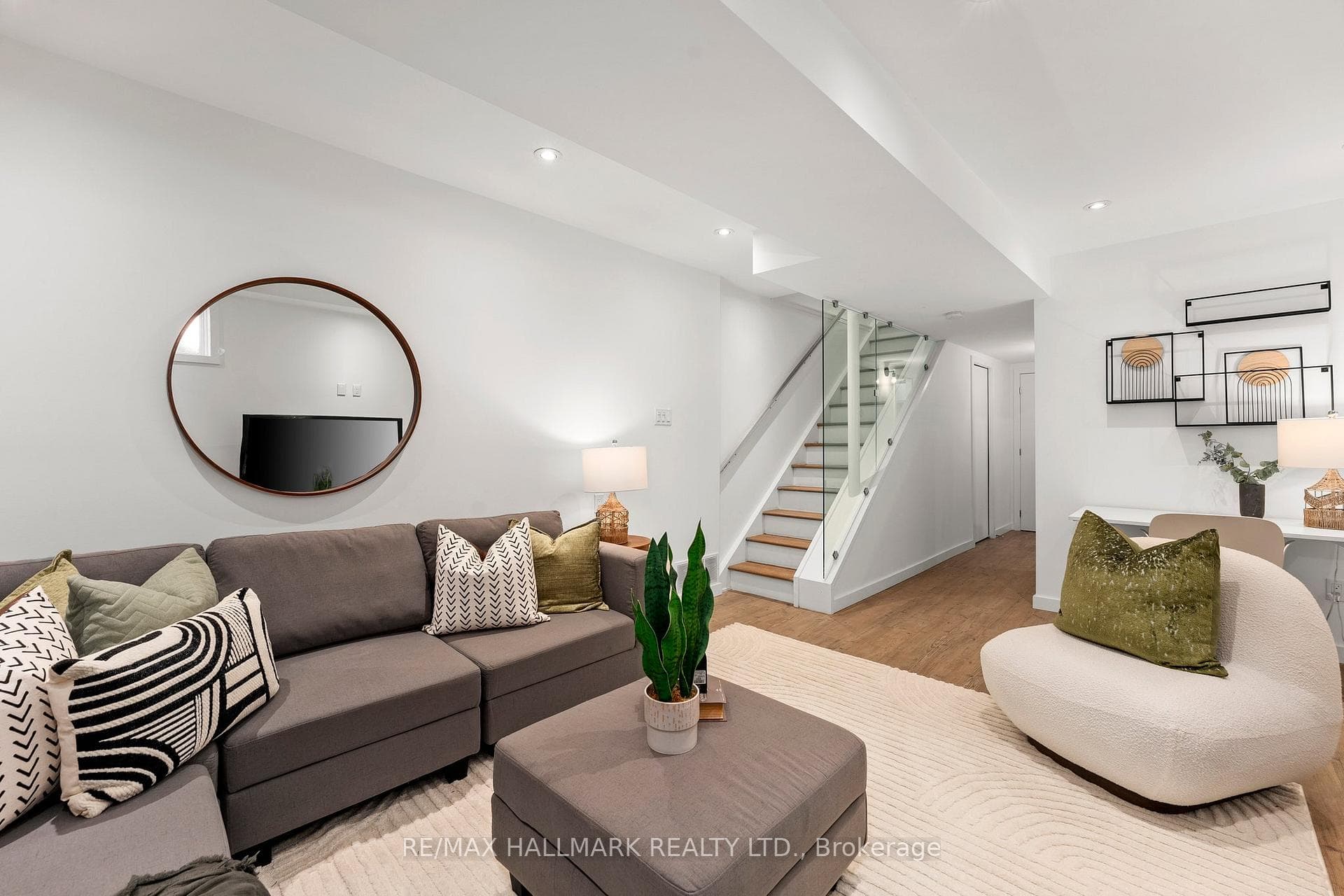 17 Athletic Avenue photo 21